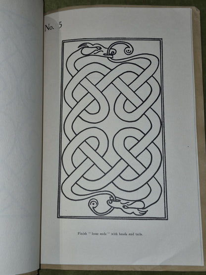 Interlacing Celtic Designing in Six Easy Steps Mairi MacBride Comunn Gaidhealach3