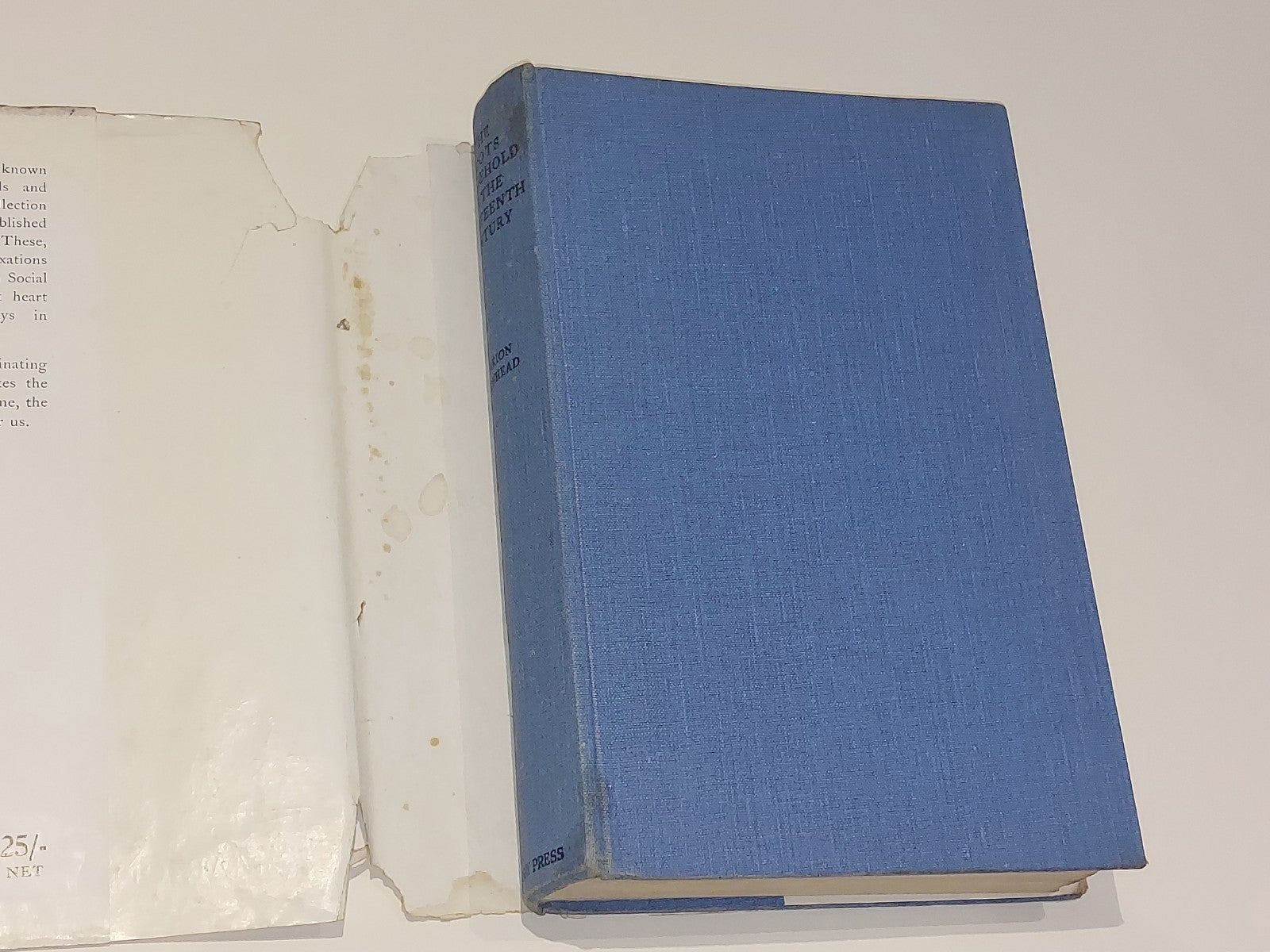 The Scots Household in the 18th Century by Marion Lochhead (1948) [Moray Press] 3