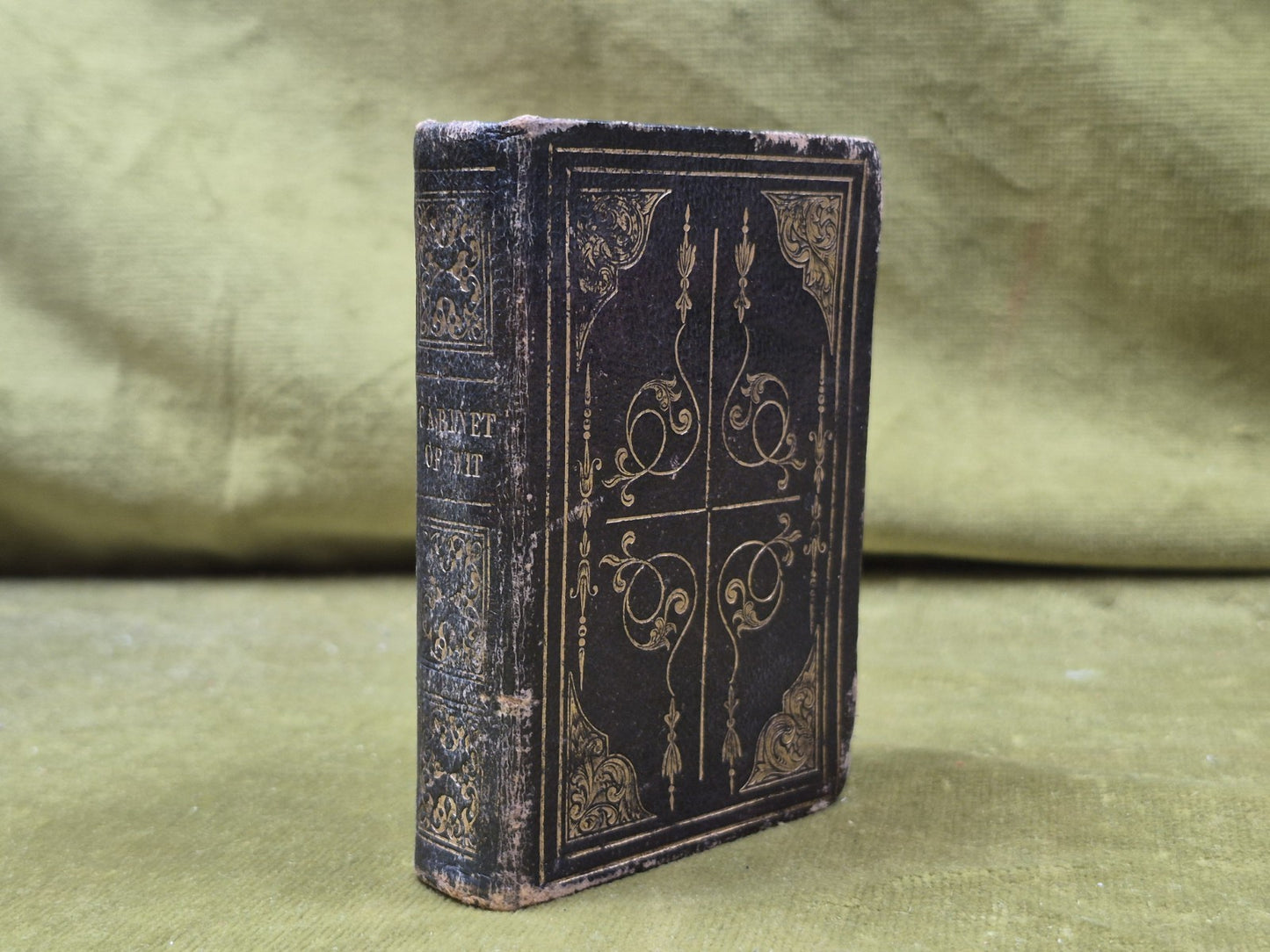 The Nonpareil Cabinet of Anecdote & Wit Miniature James Lumsden Glasgow 18241