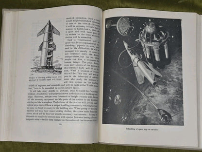 Travel to Distant Worlds Karl Gilzin Moscow Foreign Languages Publishing 1957 9