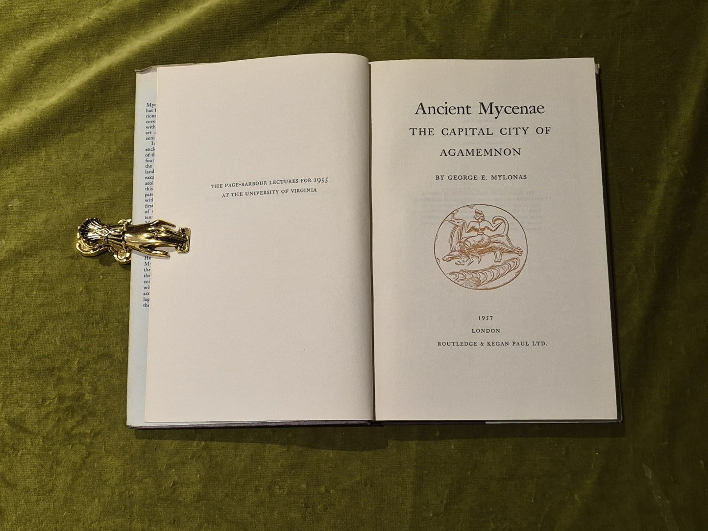 ANCIENT MYCENAE The Capital City of Agamemnon - George Mylonas 1st E. 1957 HB DJ3