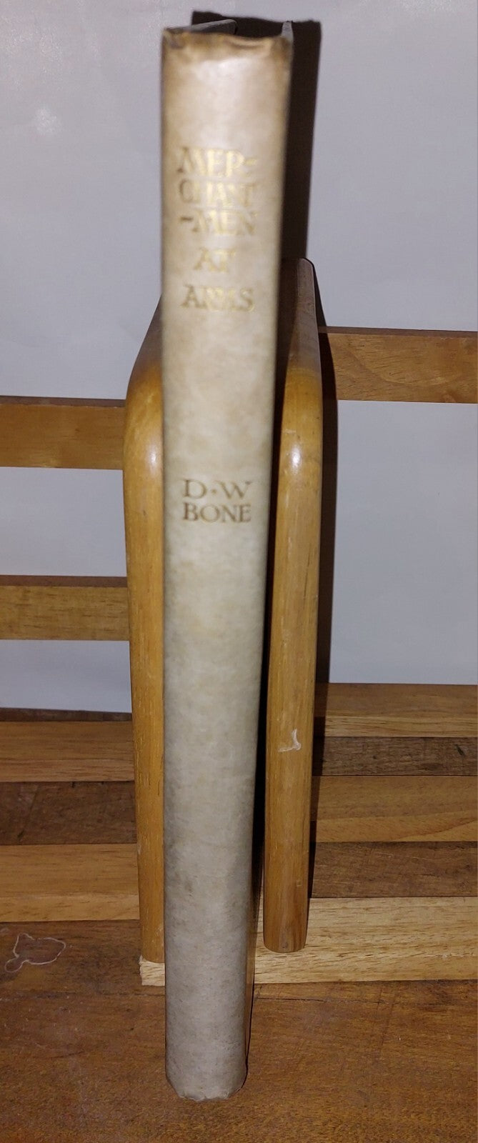 "MERCHANTMENATARMS: THE BRITISH MERCHANTS' SERVICE IN THE WAR  Bone, David W"2