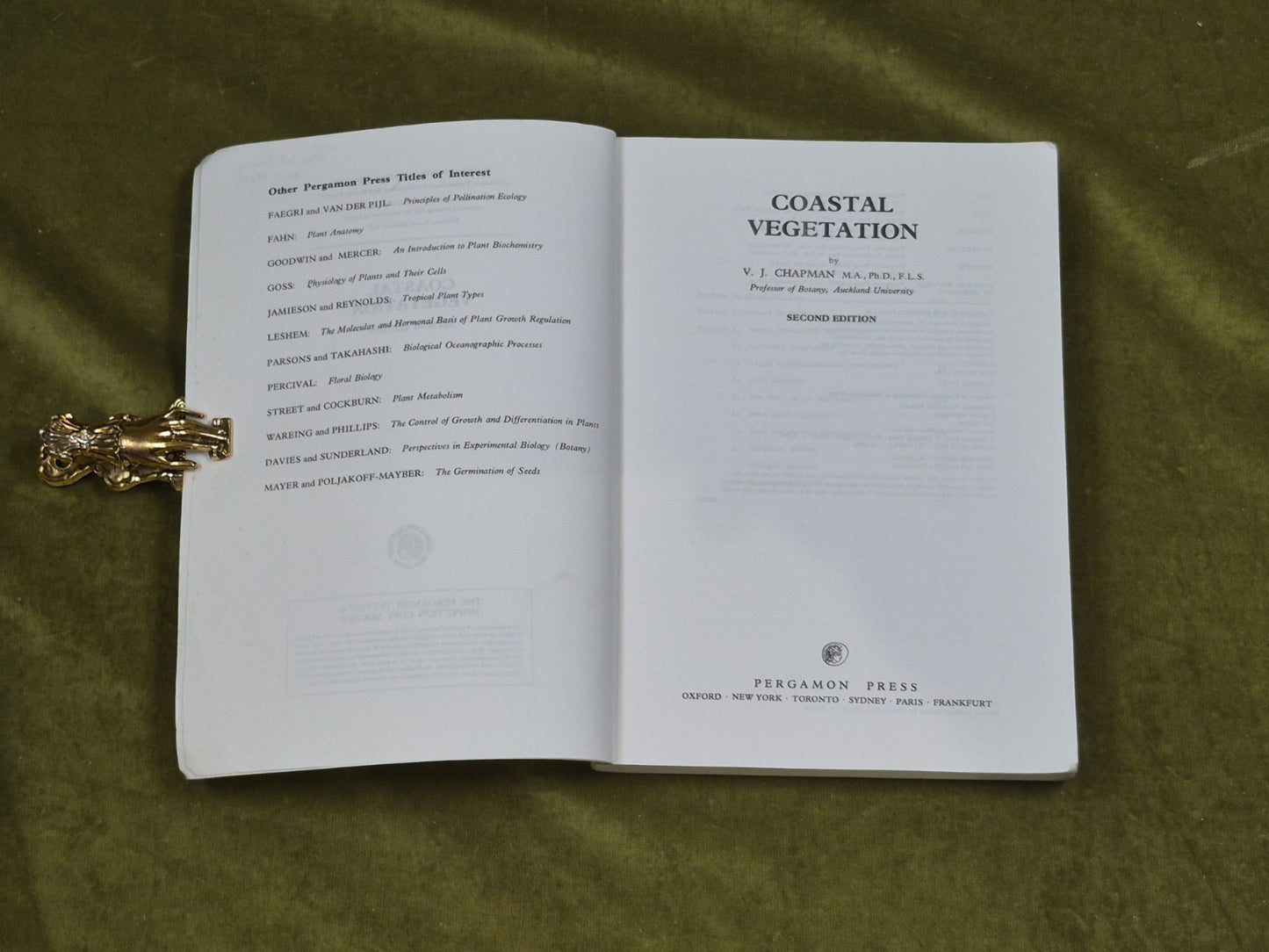 COASTAL VEGETATION - V J Chapman,  Pergamon 1976 Softcover 2nd Ed4