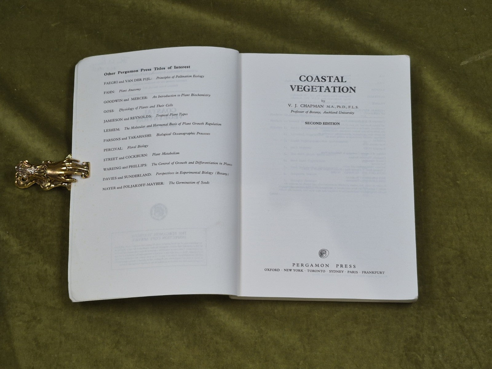 COASTAL VEGETATION - V J Chapman,  Pergamon 1976 Softcover 2nd Ed4