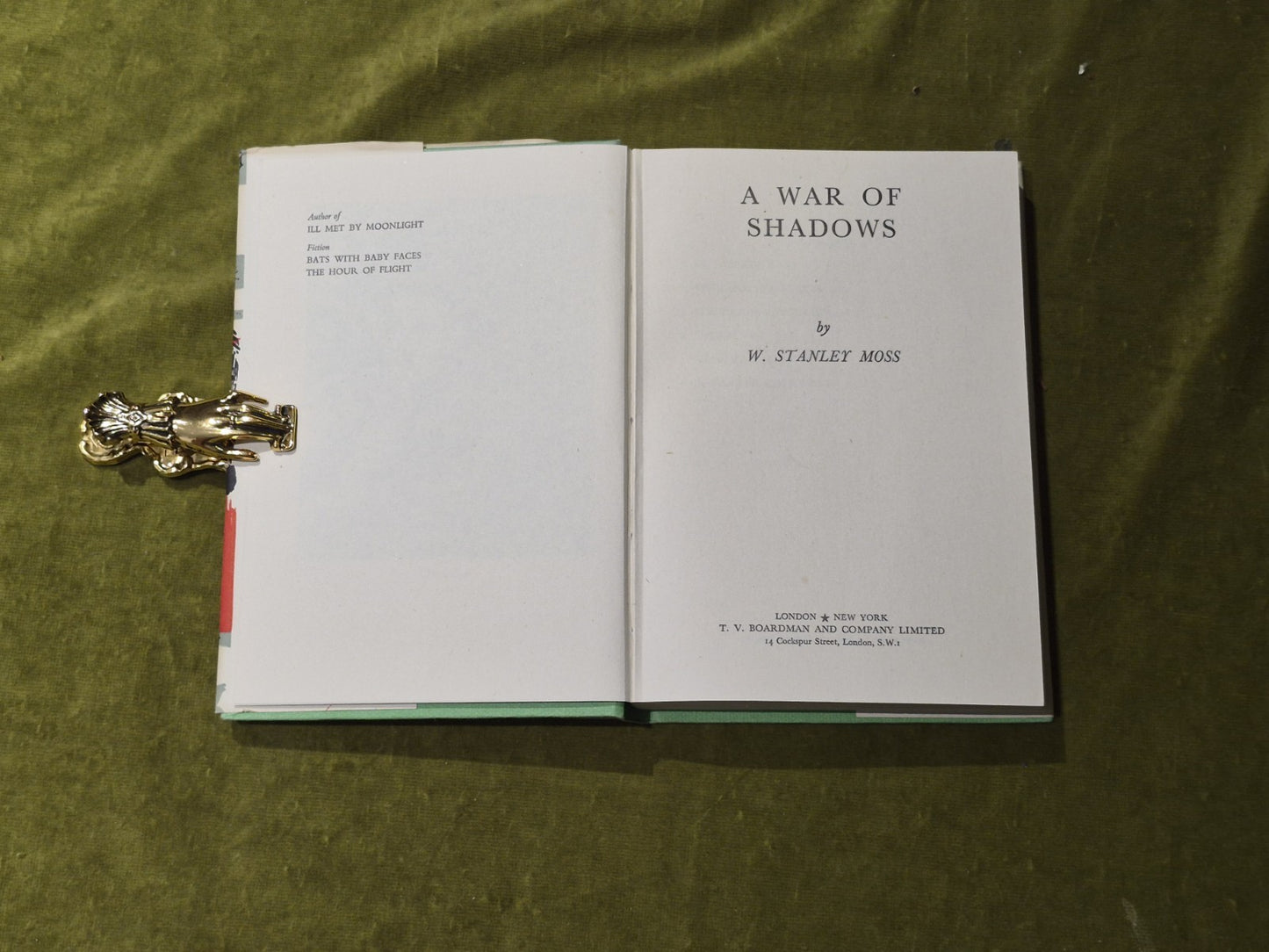 The War of Shadows - W Stanley Moss  - Boardman 1st Ed HB DJ  19524