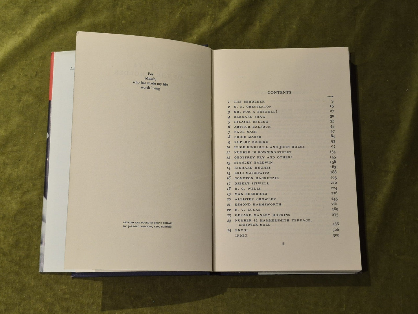 THE EYE OF THE BEHOLDER by LANCE SIEVEKING - Hulton Press - 1957 - HB DJ7