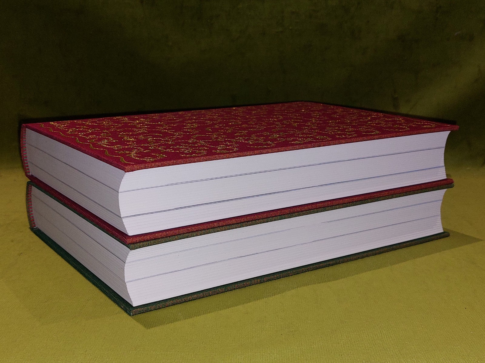 India : A History [2 Volumes] - John Keay - Folio Society (2003) Hb Books9