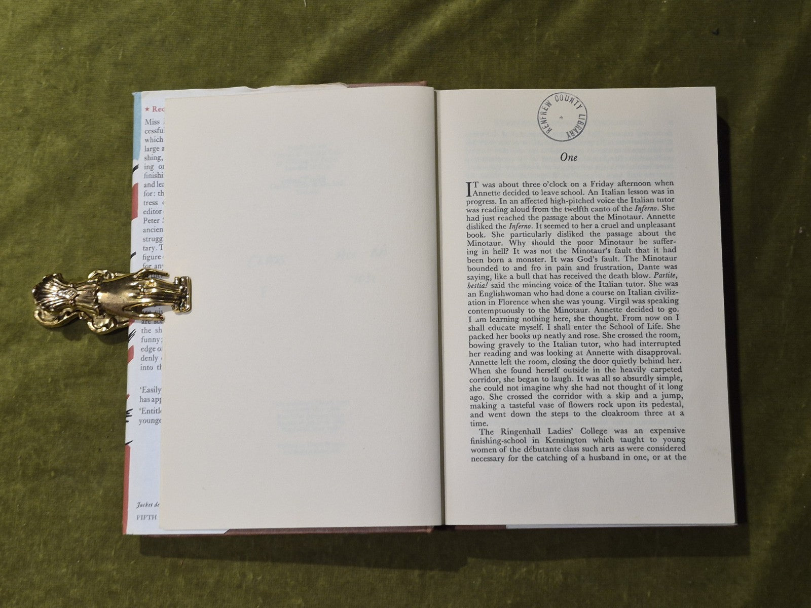 THE FLIGHT FROM THE ENCHANTER - Iris Murdoch , Chatto & Windus 1966 HB DJ6