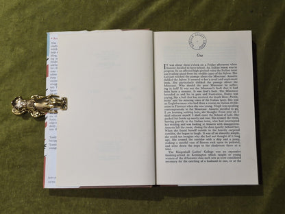 THE FLIGHT FROM THE ENCHANTER - Iris Murdoch , Chatto & Windus 1966 HB DJ6