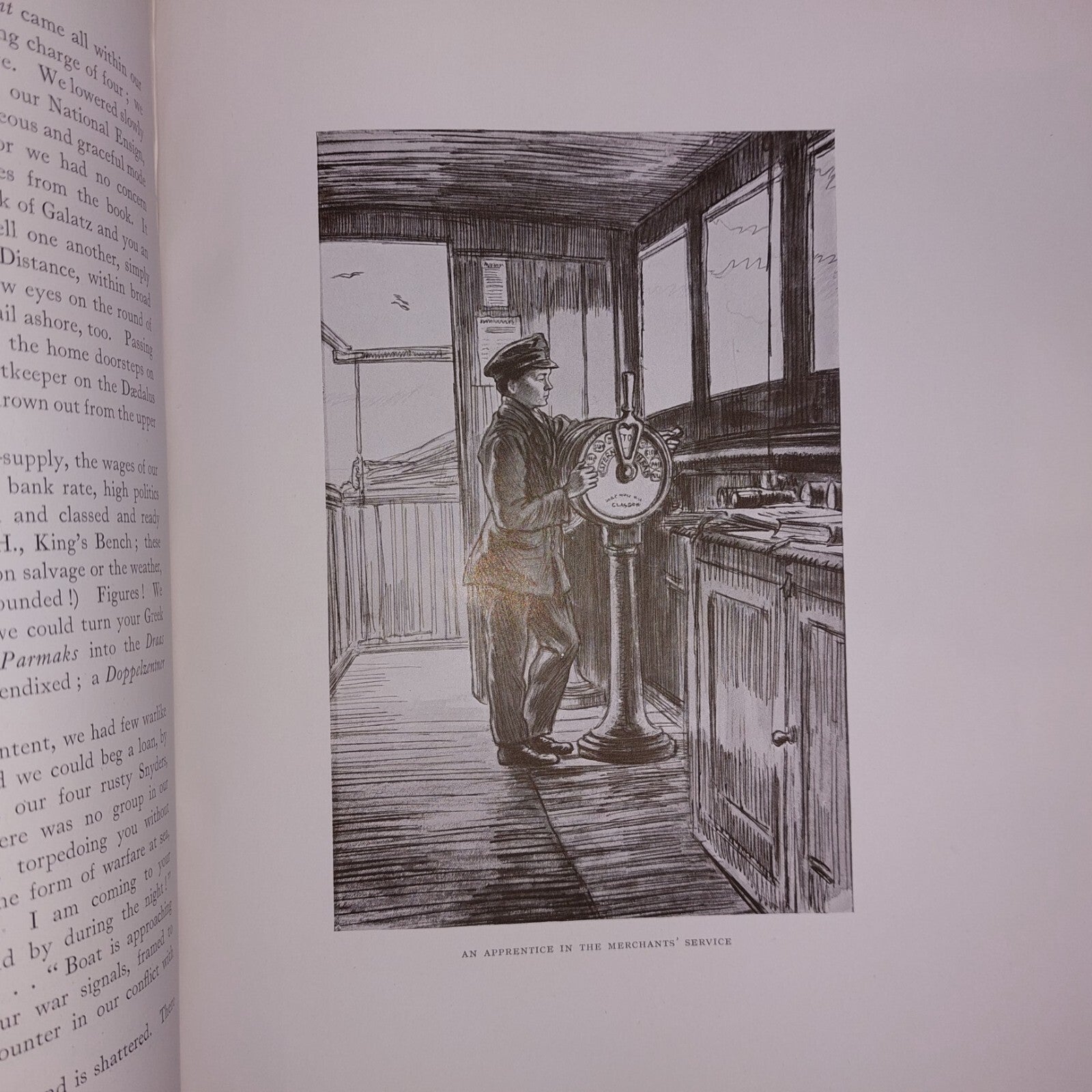 "MERCHANTMEN-AT-ARMS: THE BRITISH MERCHANTS' SERVICE IN THE WAR - Bone, David W"20