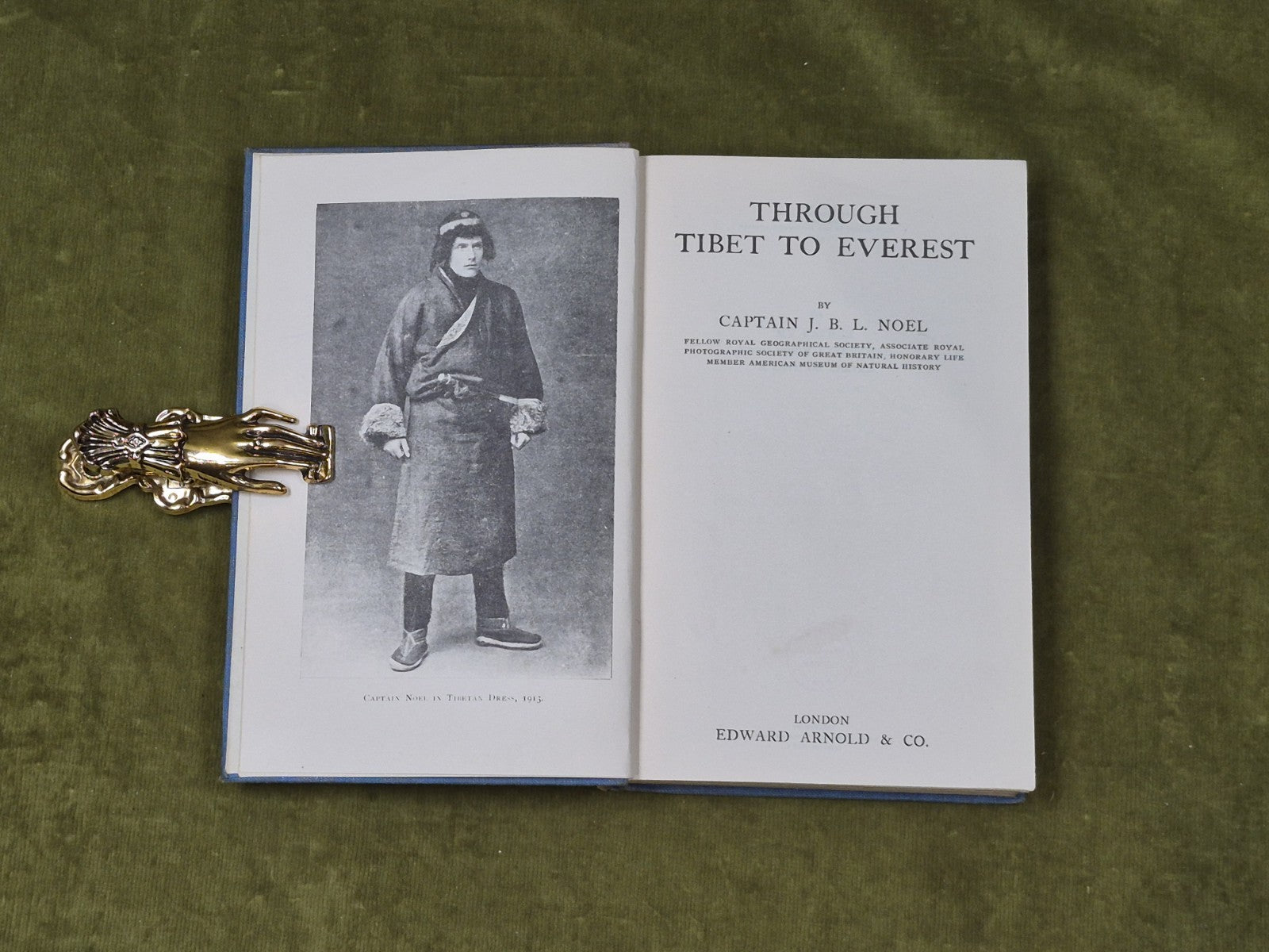 THROUGH TIBET TO EVEREST by Captain J B L Noel , Edward Arnold 1931 HB Ex Libris3