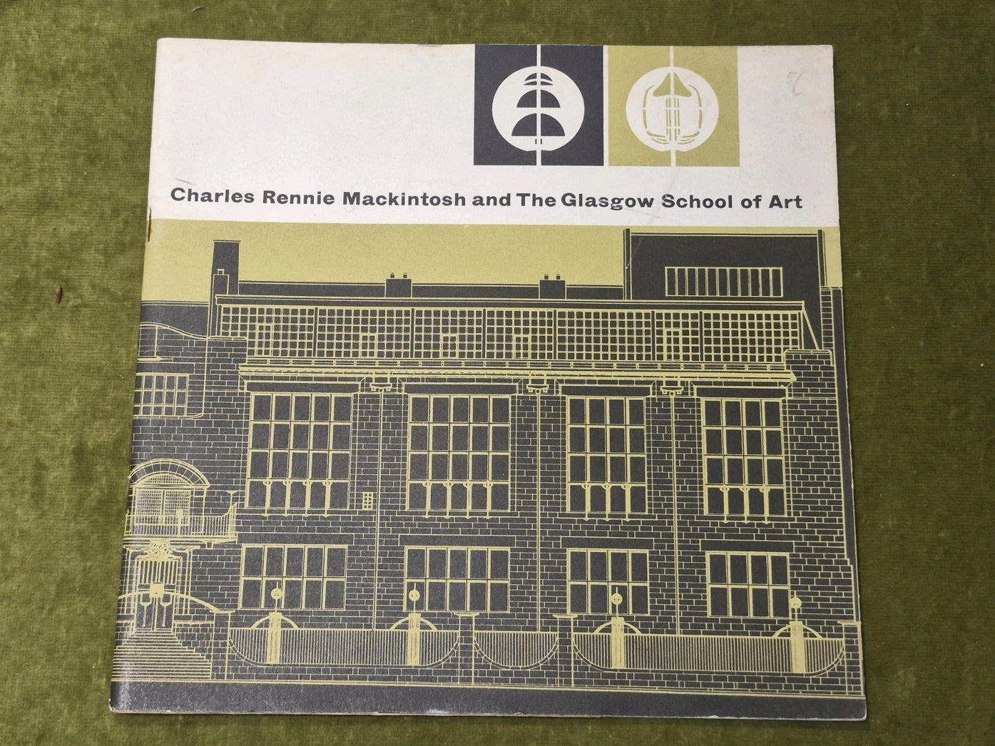 Charles Rennie Mackintosh & The Glasgow School Of Art  1st PB Ed0