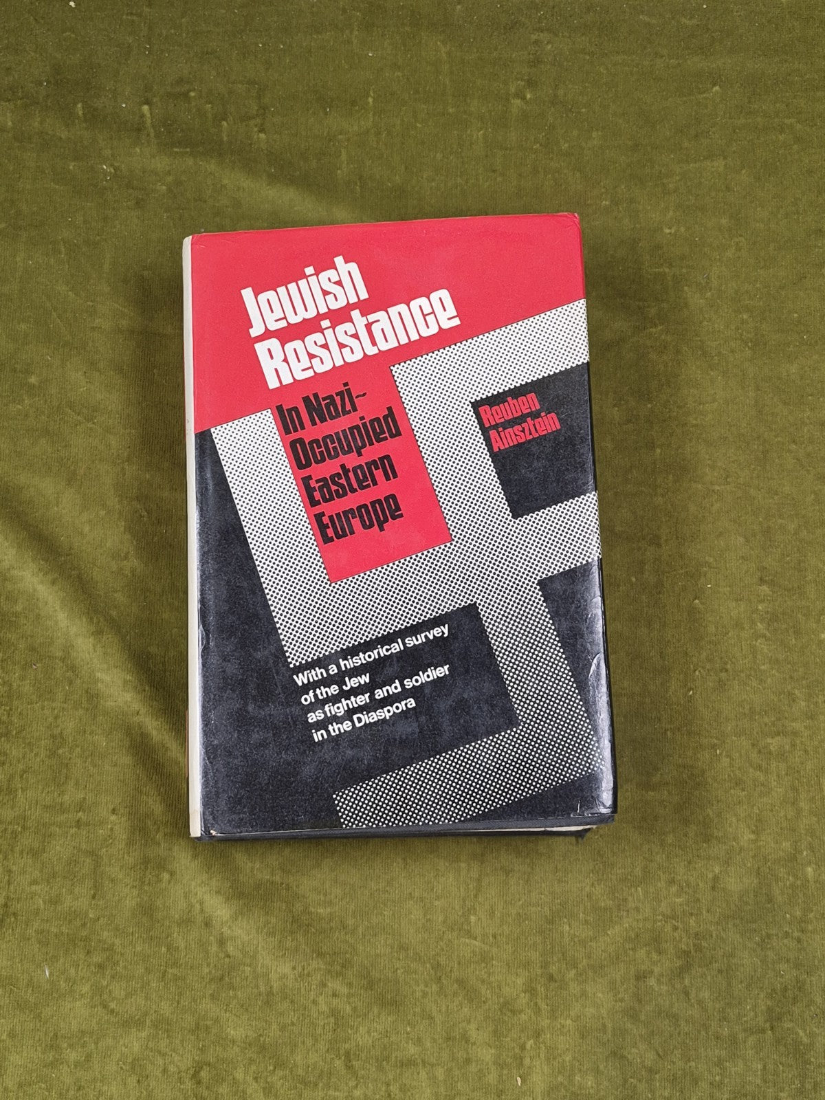 Jewish Resistance in Nazi Occupied Eastern Europe - Reuben Ainsztein , Paul Elek0
