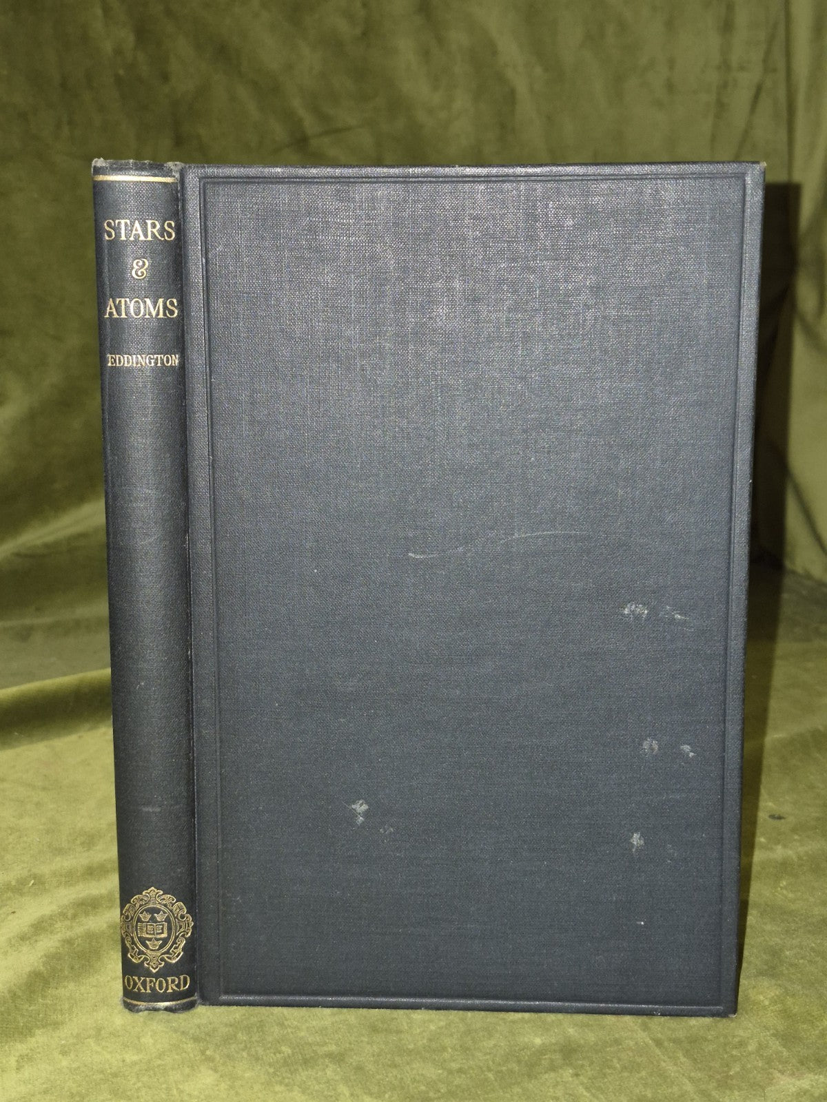 Stars and Atoms by Arthur Eddington Oxford 1927 1st ed EINSTEIN0