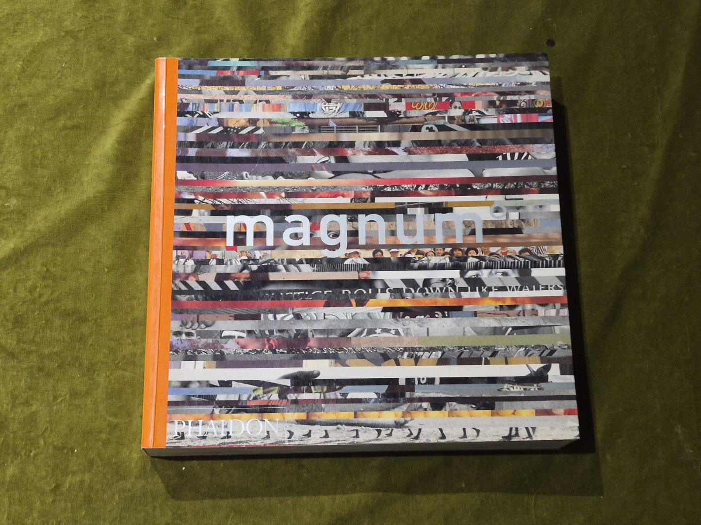 Magnum - Phaidon Press - Softcover Photography Book0