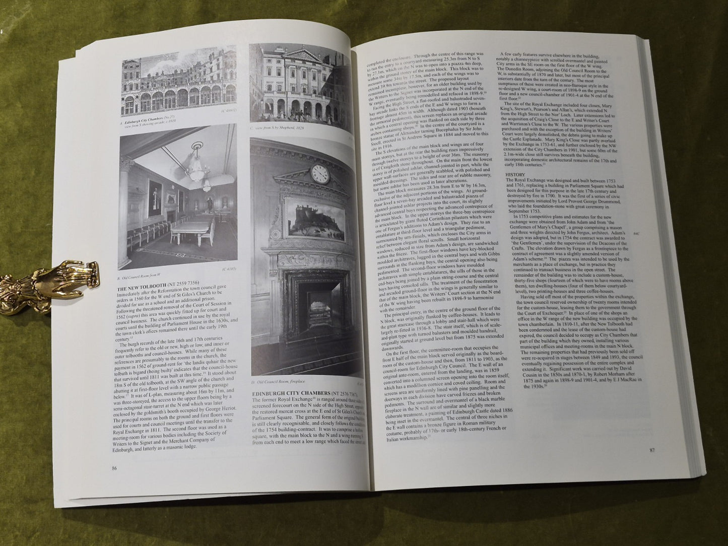 Tolbooths and Town-houses: Civic Architecture In Scotland to 18334