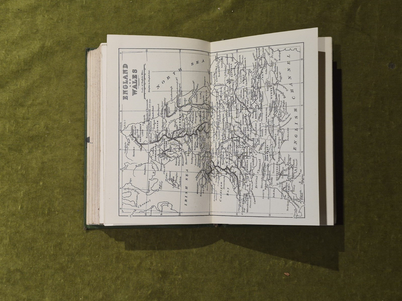 G. W. Bacon Tourist's Guide & Handbook With Maps / Map To England And Wales.5