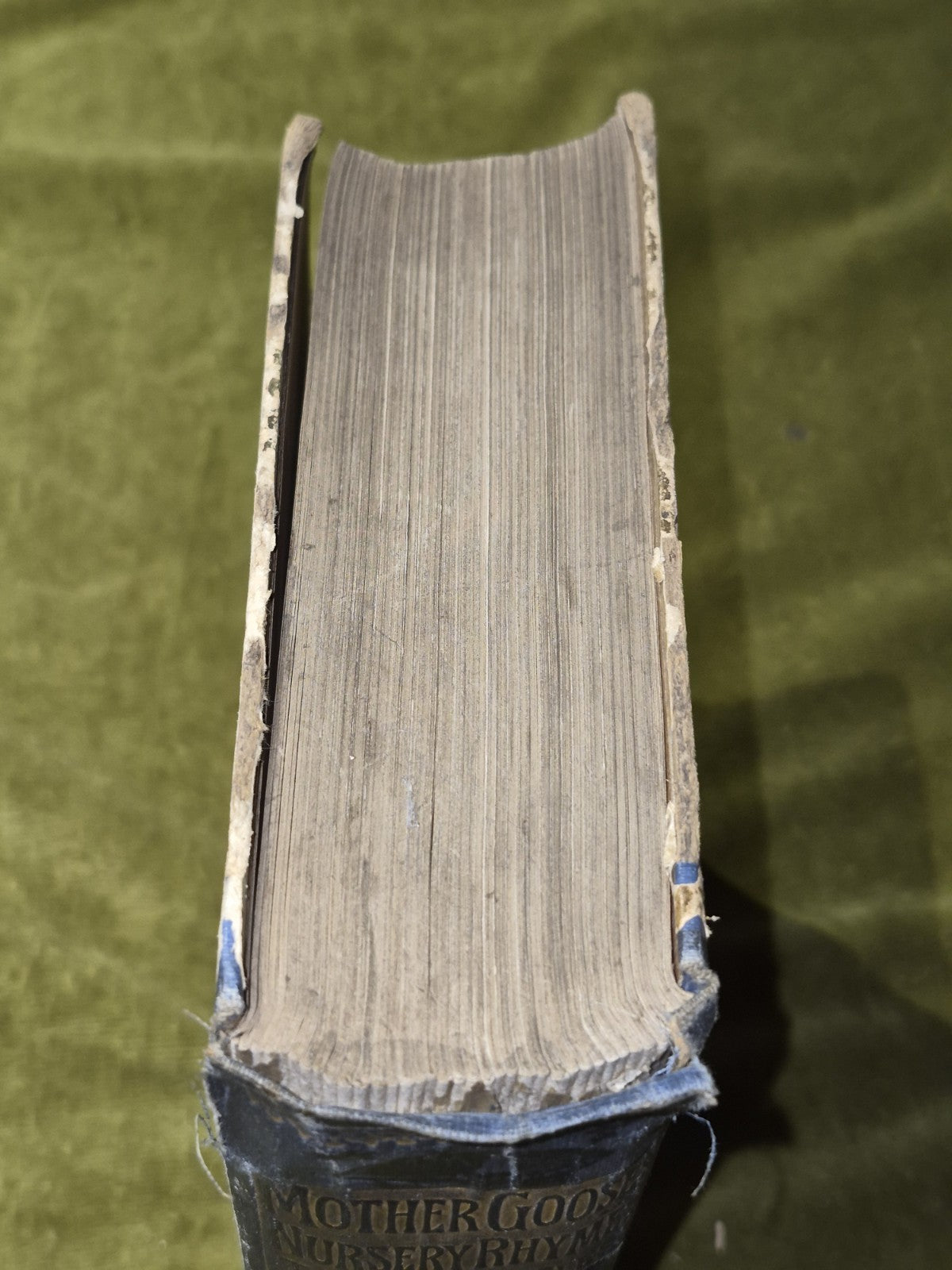 Mother Goose's Nursery Rhymes, Tales, and Jingles. Frederick Warne 1905 London2