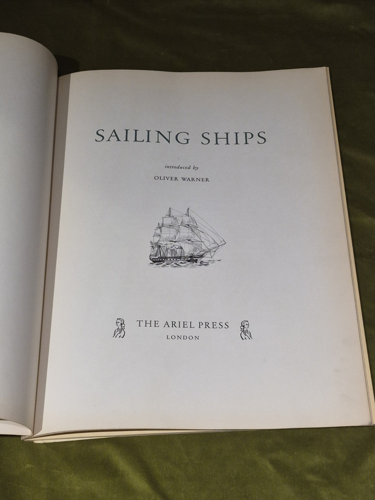 Sailing ships Introduced by Oliver Warner 1958 Paperback3