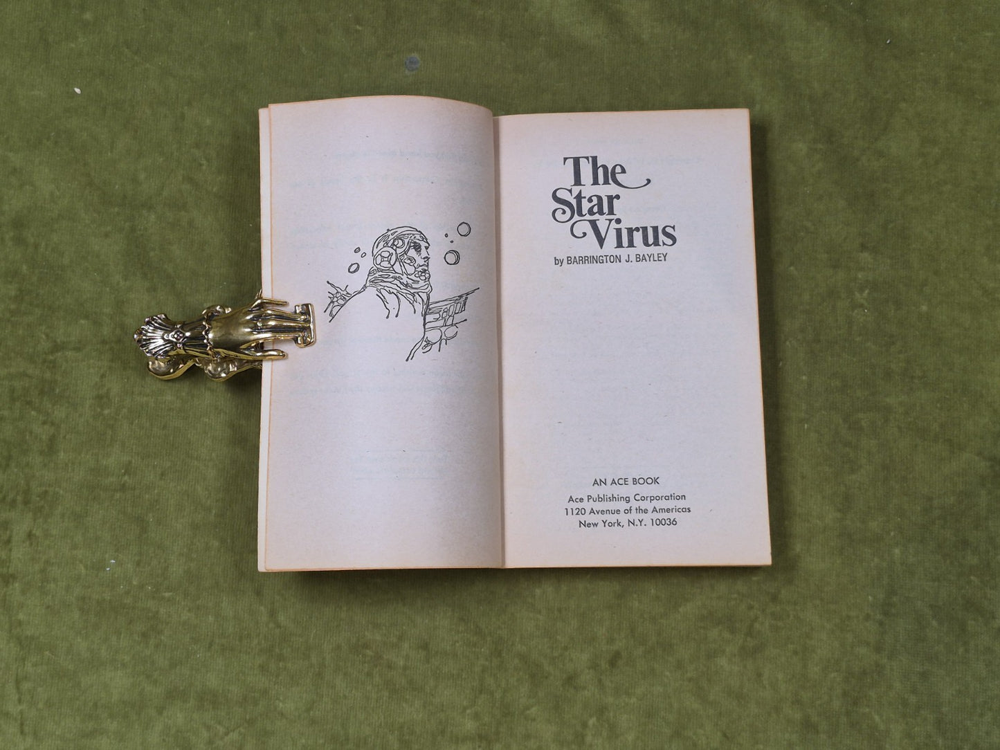 The Star Virus - Barrington J Bayle / Mask of Chaos John Jakes Ace Double PB5