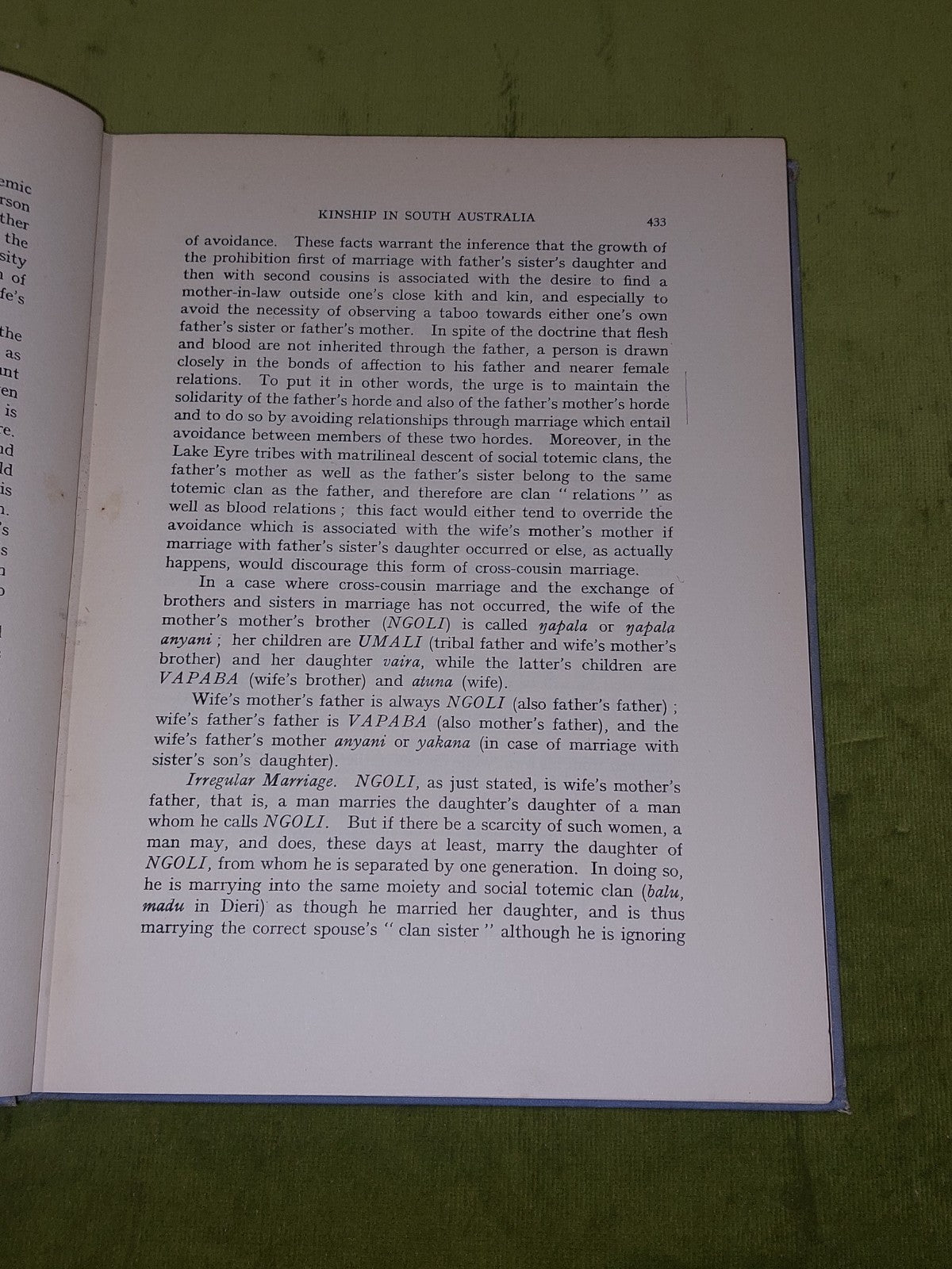 Kinship In South Australia By A P Elkin (1940) Australian Medical Publishing Hb6