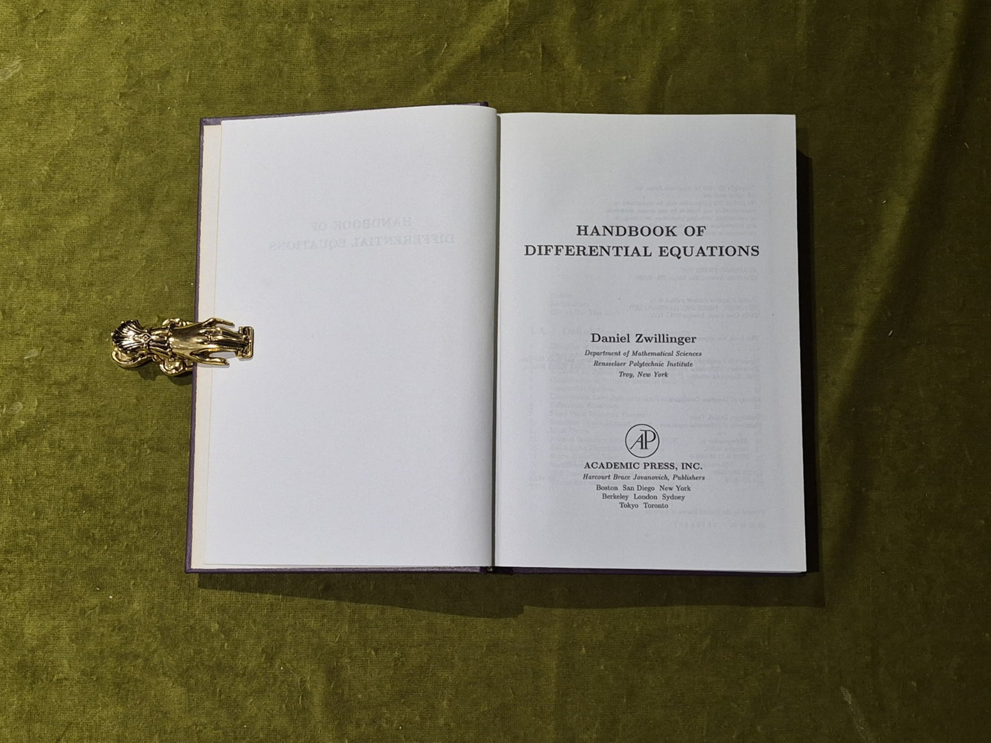 Handbook of Differential Equations by Daniel Zwillinger - Academic Press 19894