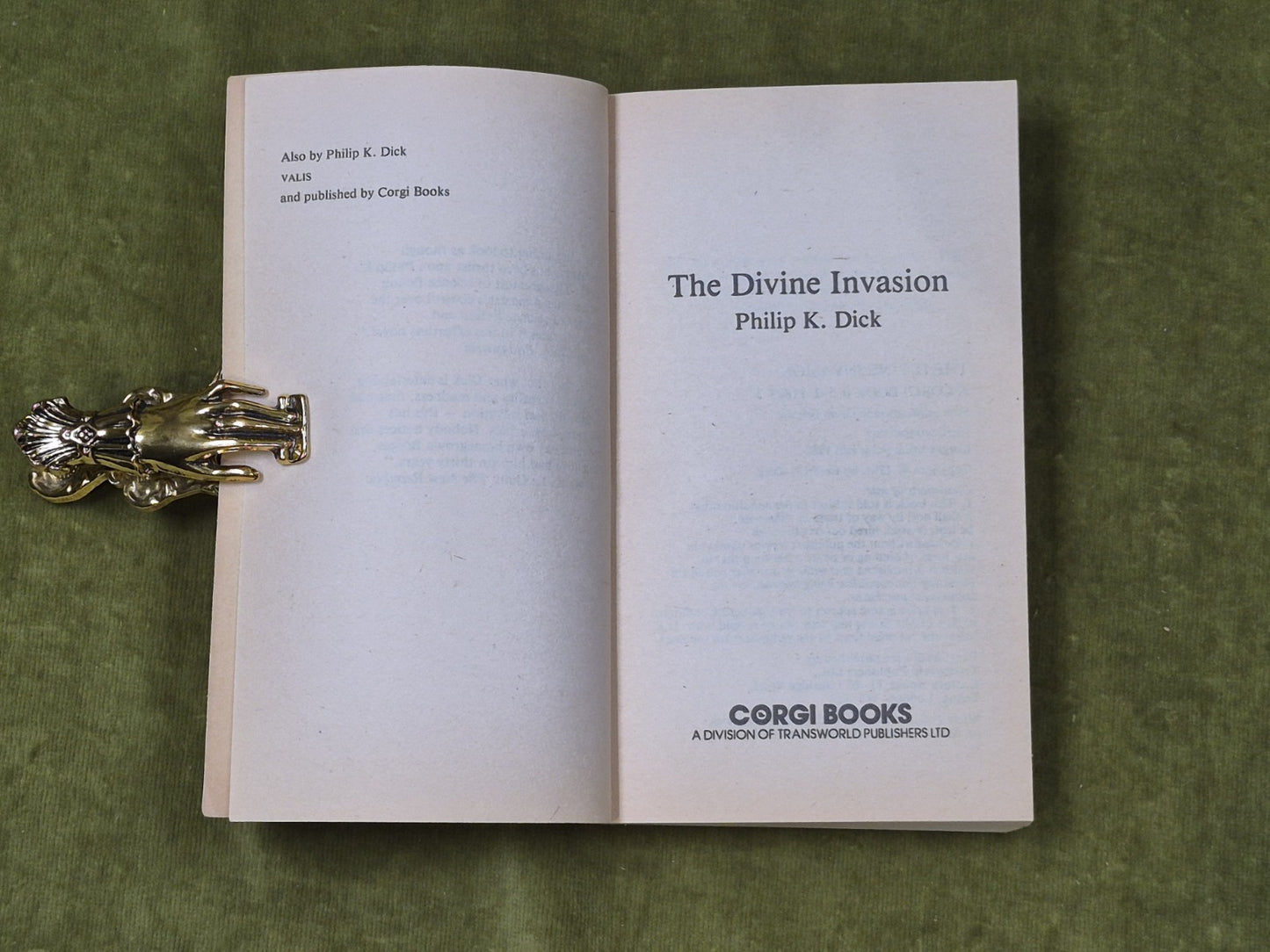 1982 The Divine Invasion by Philip K. Dick UK Corgi 1st Paperback3