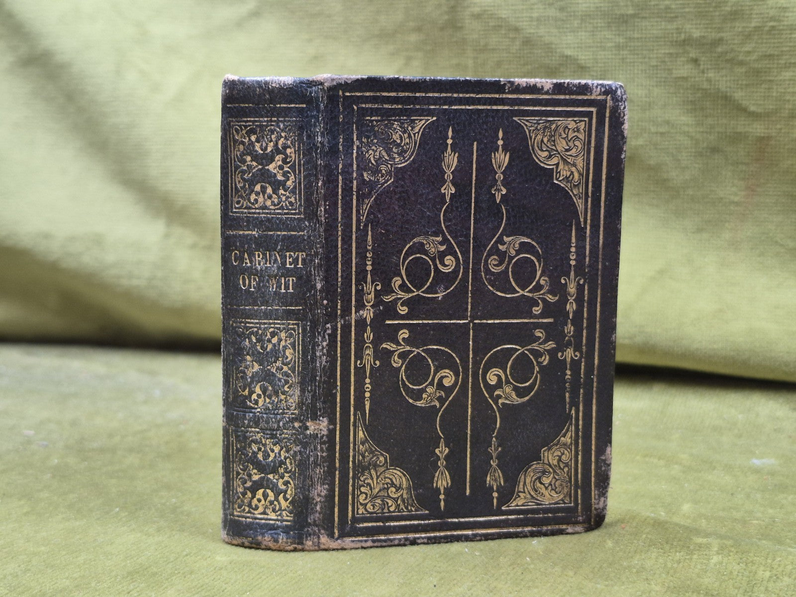 The Nonpareil Cabinet of Anecdote & Wit Miniature James Lumsden Glasgow 18240