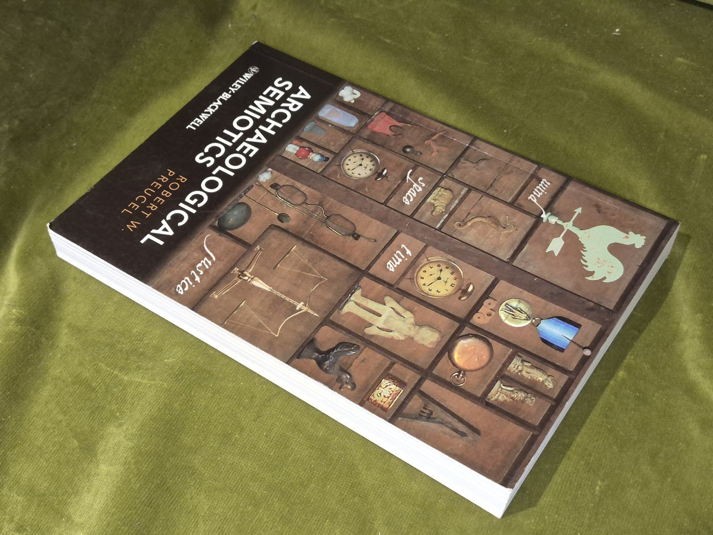 Archaeological Semiotics Paperback Robert W. Preucel (2010)2