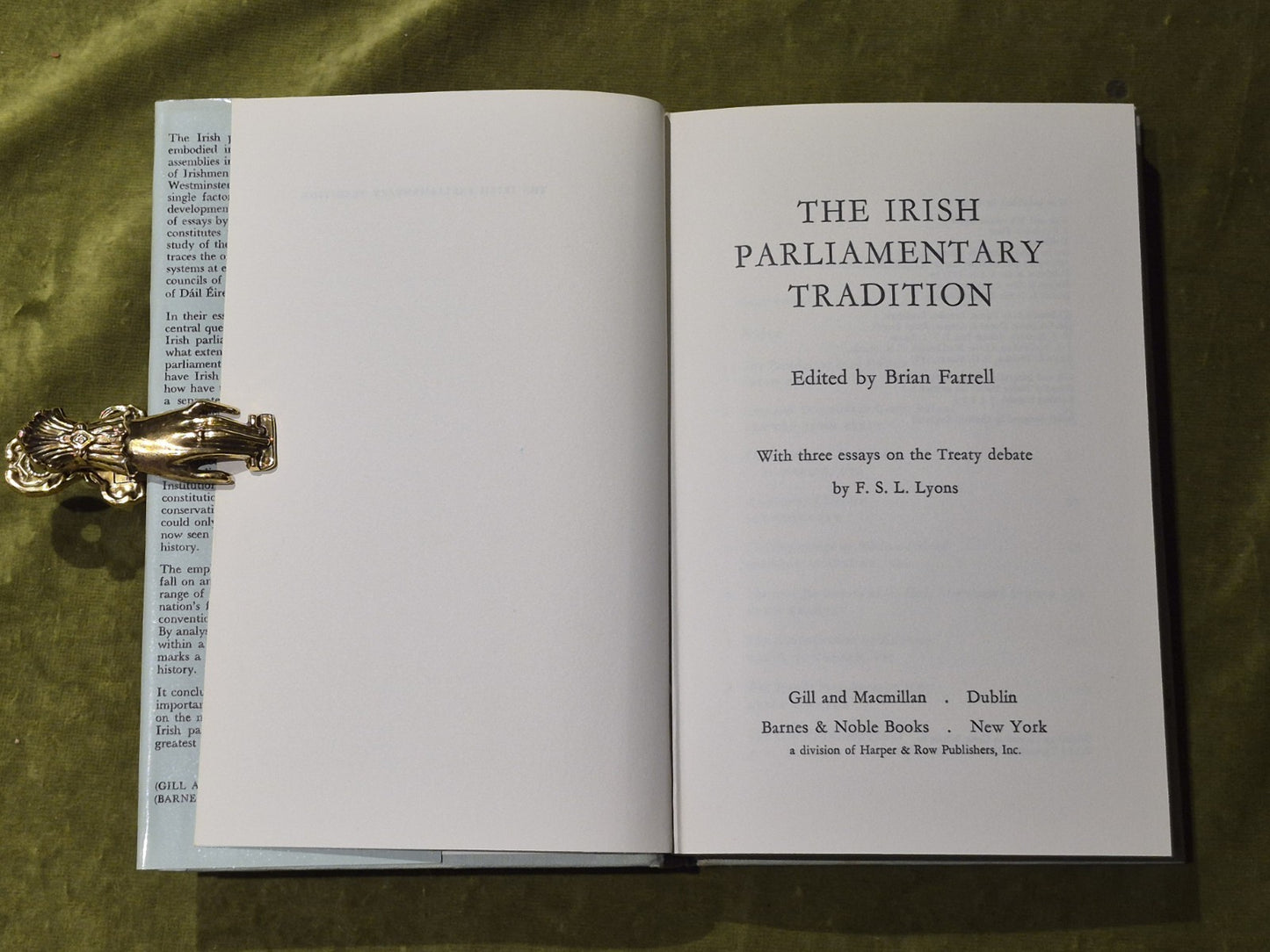 The Irish Parliamentary Tradition - Brian Farrell , F. S. L. Lyons3