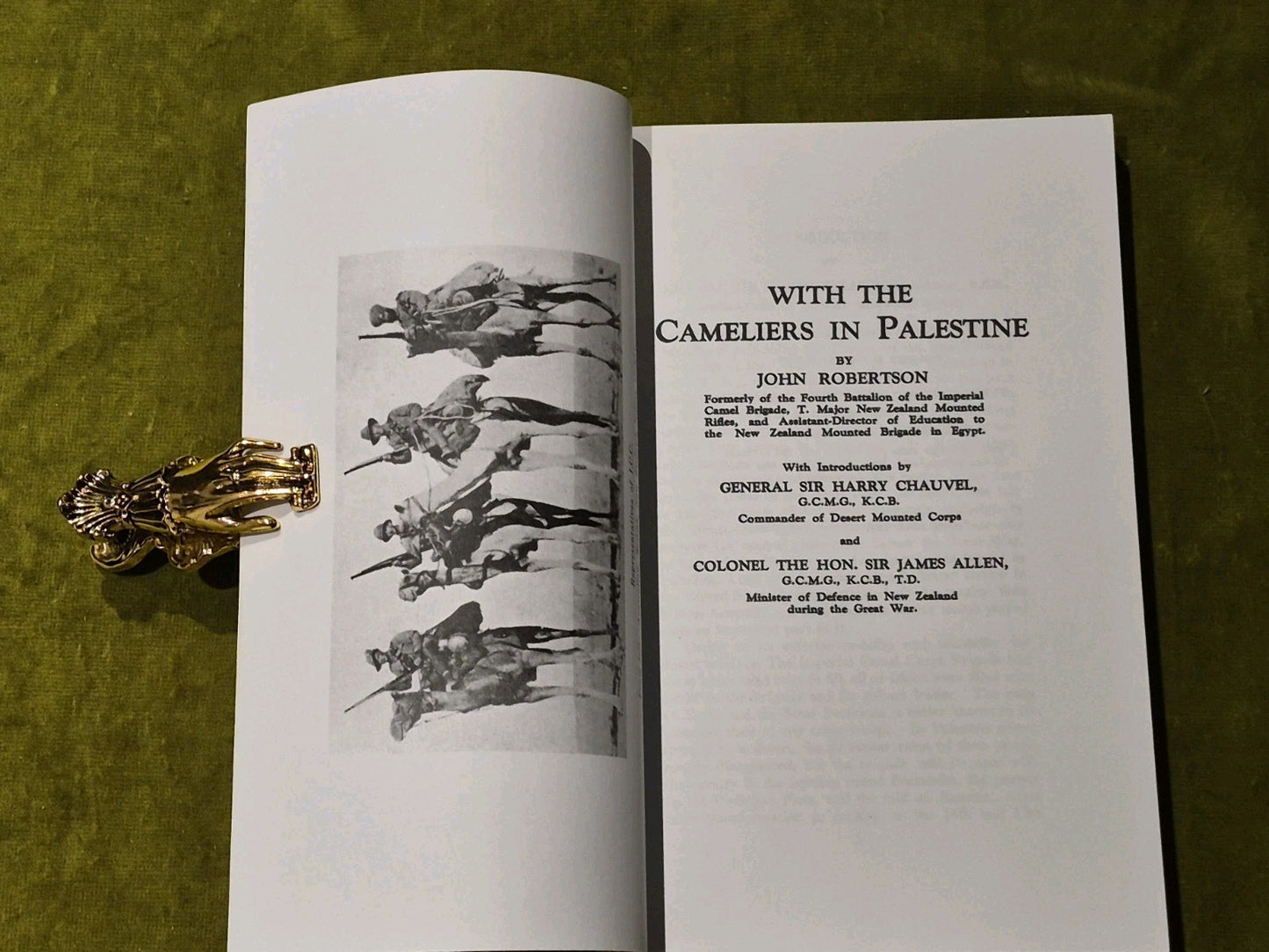 J. Robertson - With the Cameliers in Palestine - New paperback or soft - X555z3