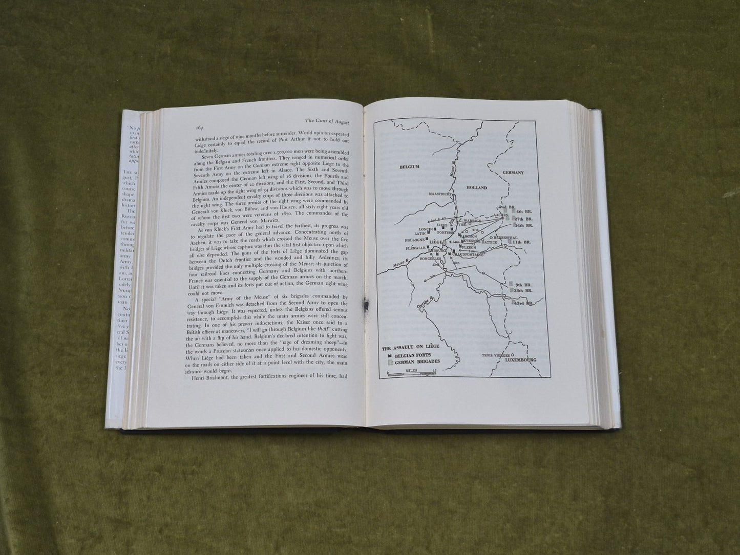 The Guns of August - Barbara W Tuchman , Macmillan Book Club 1962 1st HB DJ7