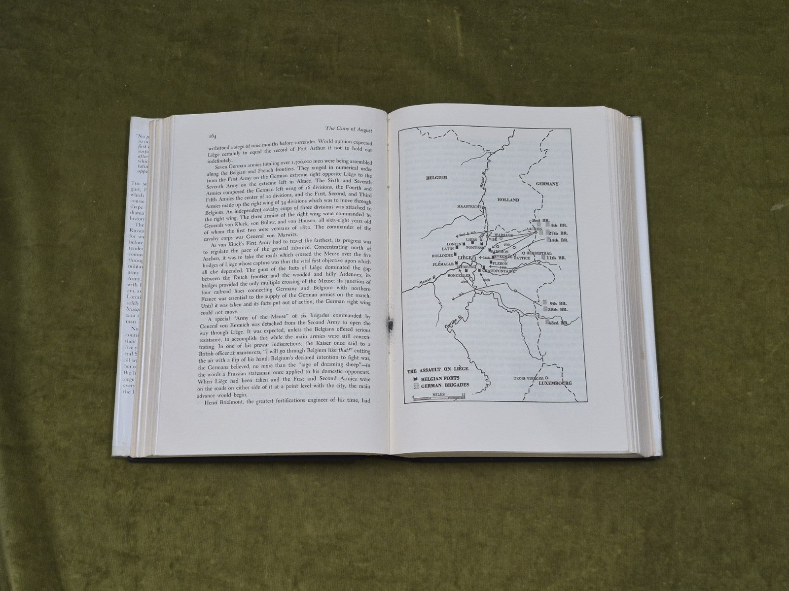 The Guns of August - Barbara W Tuchman , Macmillan Book Club 1962 1st HB DJ7