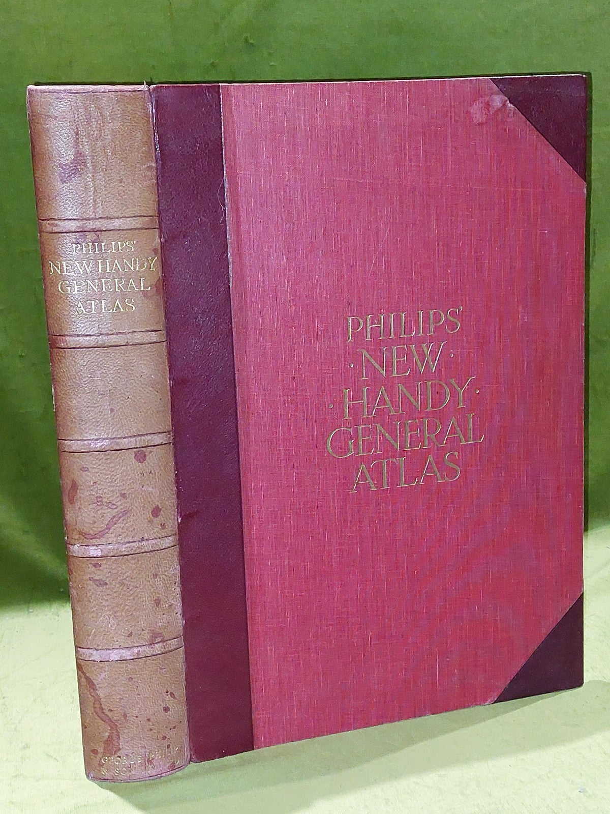 Philips' New Handy Atlas and Gazetteer - 19211