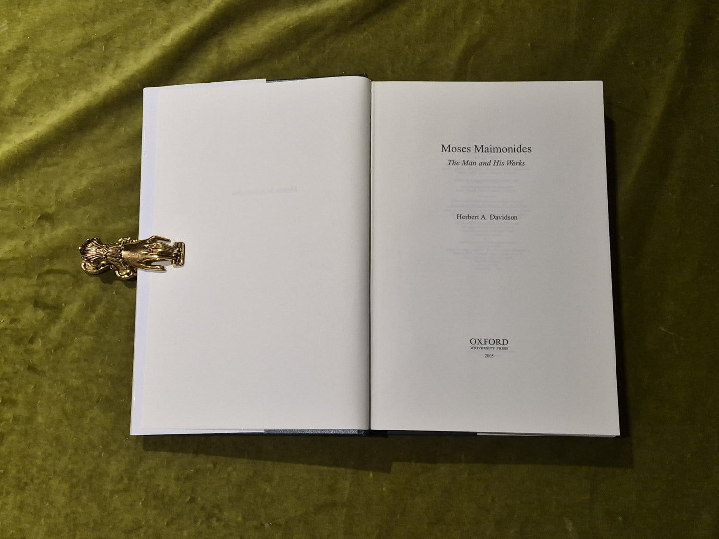 Moses Maimonides: The Man and His Works by Herbert A. Davidson 2005 Hardcover DJ4