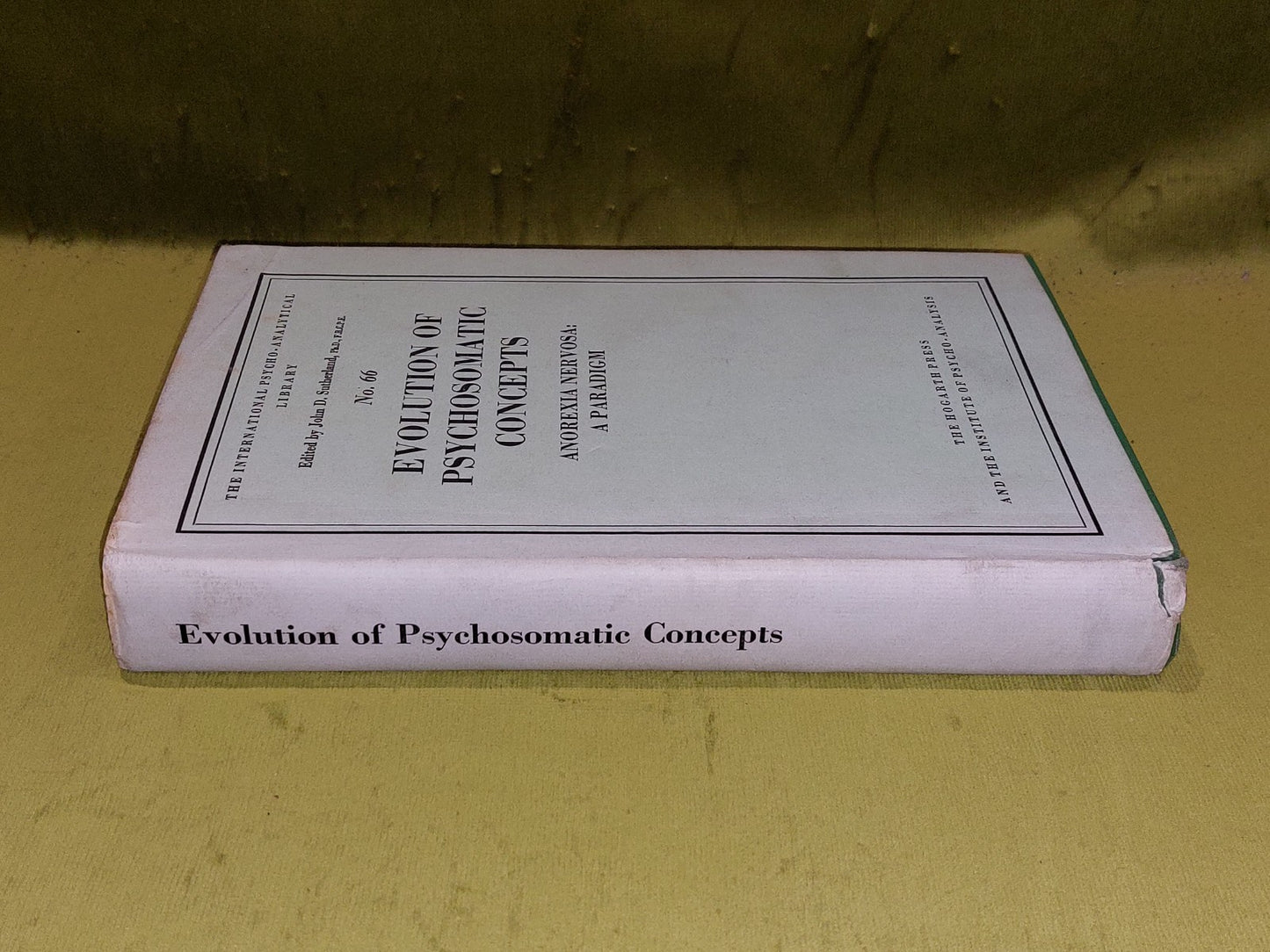 Evolution of Psychosomatic Concepts : Anorexia Nervosa (1965) [Hogarth Press] Hb1