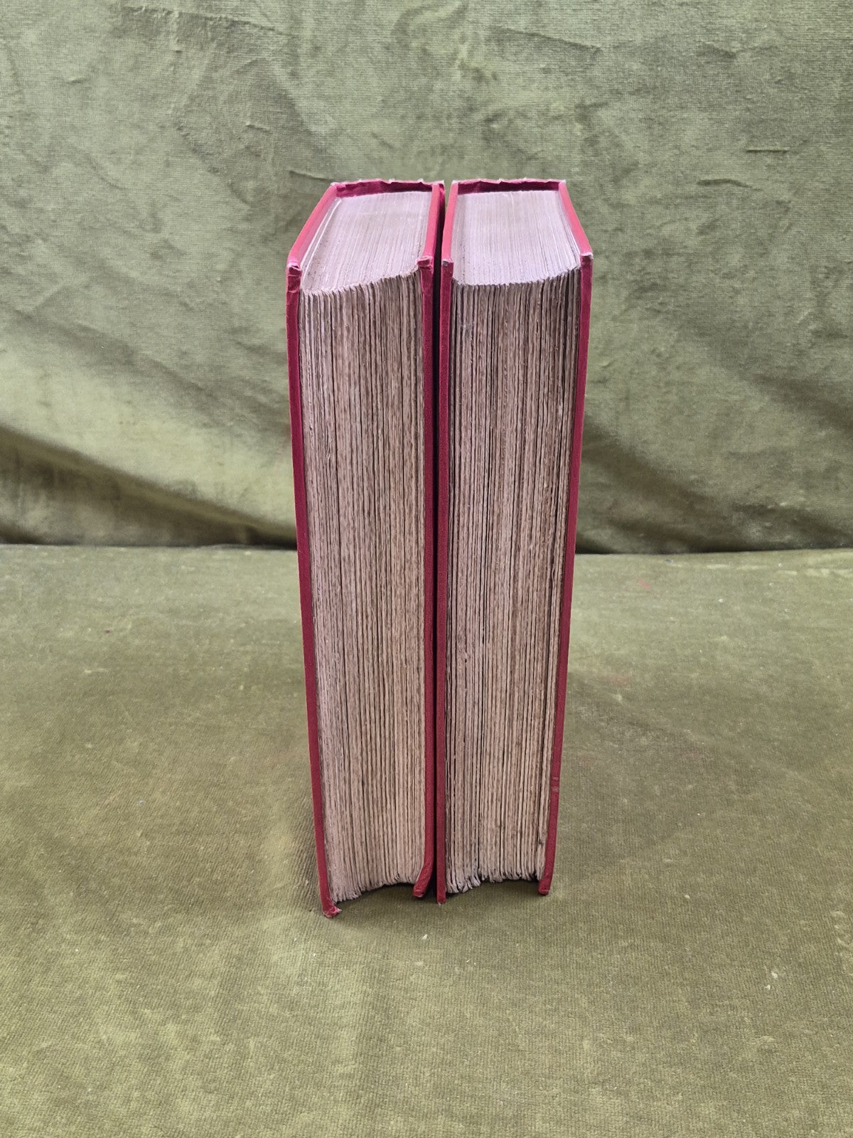 Handley Cross or Mr. Jorrocks's Hunt in 2 Vols - R S Surtrees , Edward Arnold7