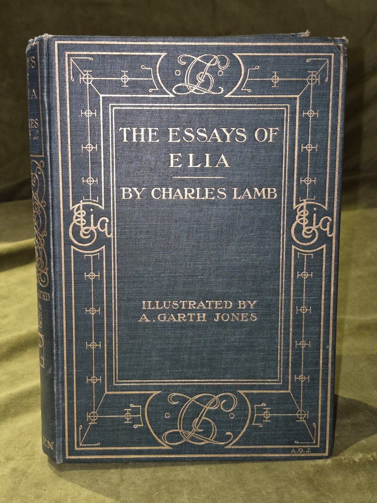 Essays of Elia by Charles Lamb illus. A. Garth Jones (1902)3