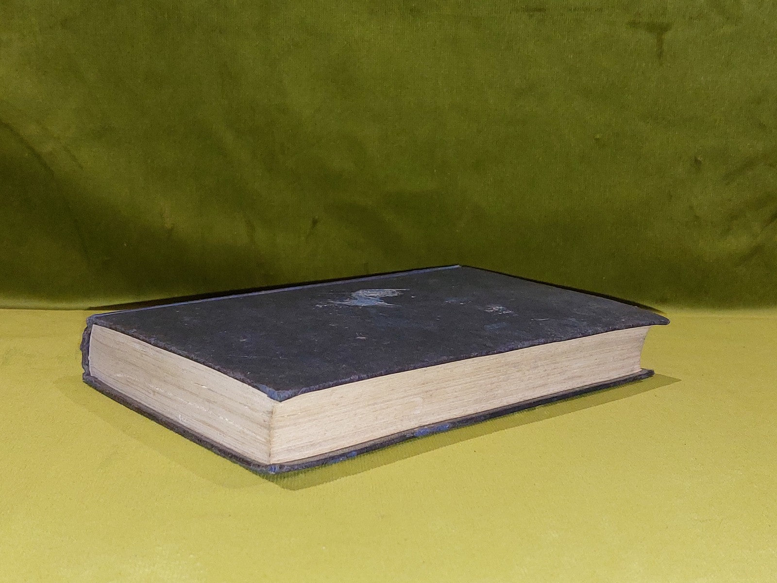 The Shadow of the Torturer - Gene Wolfe 1st UK Edition [Sidgwick & Jackson] 19819