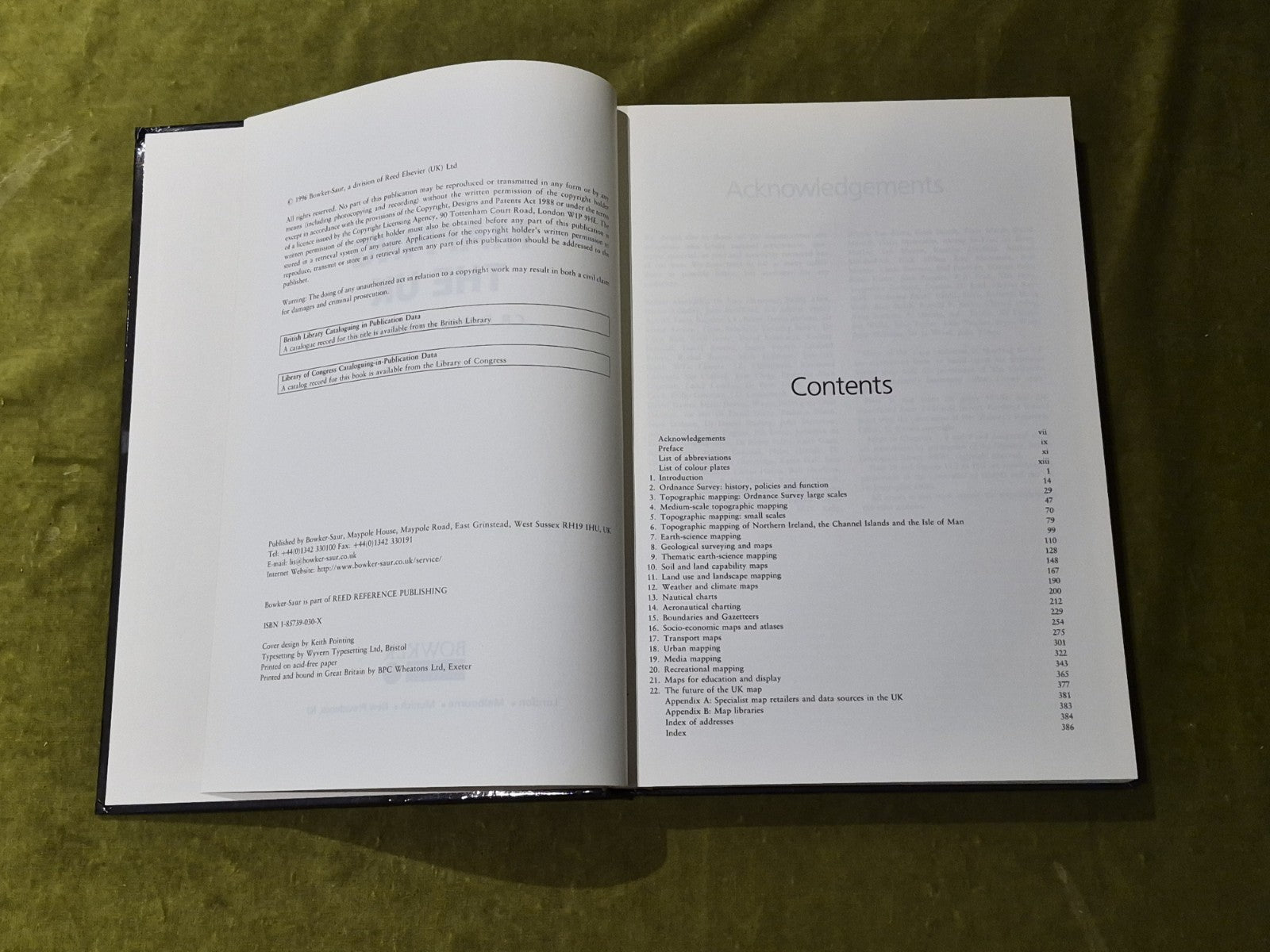 Mapping the UK : Maps and Spatial Data for the 21st Century - Bowker Saur 19965