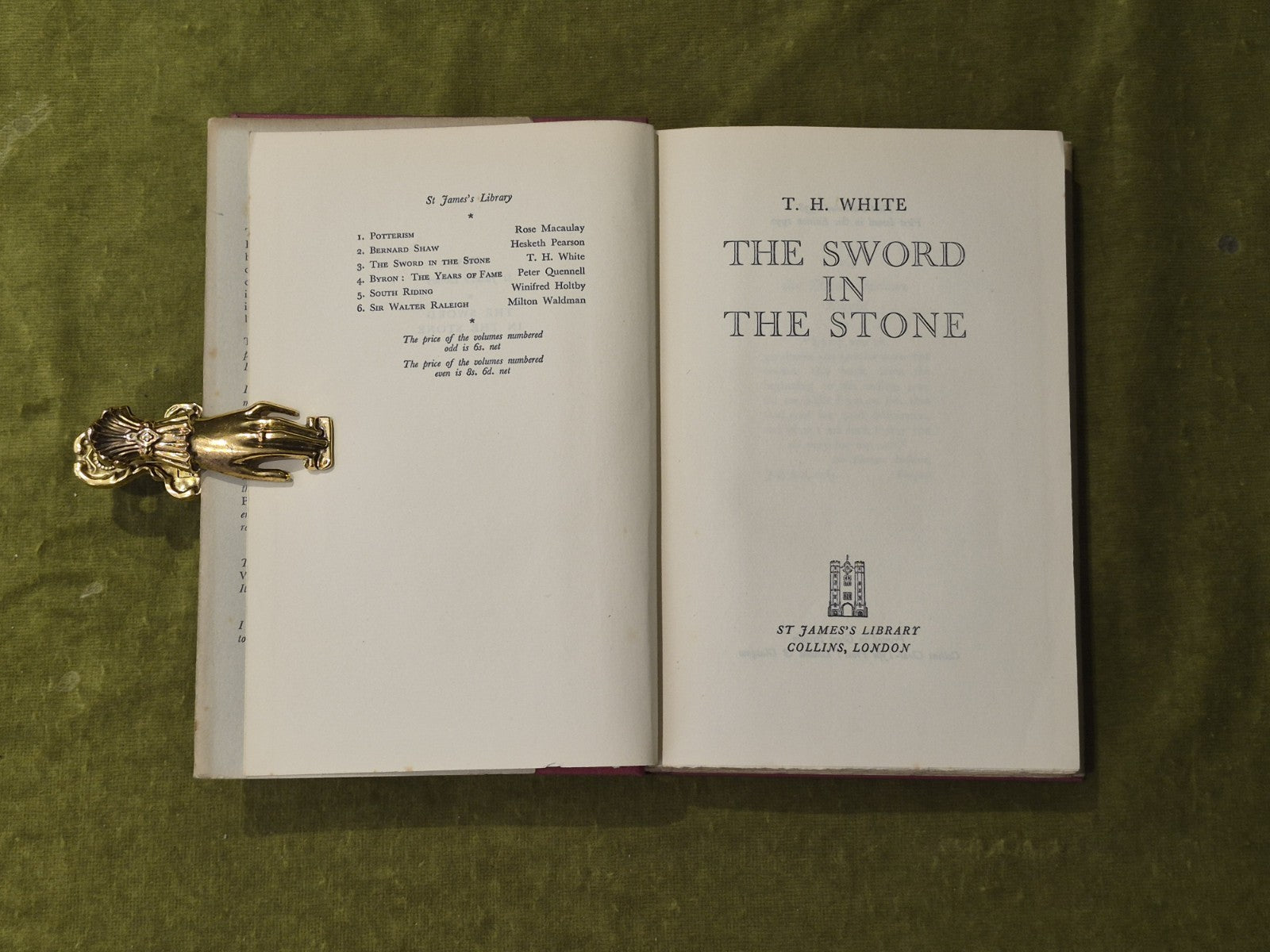 The Sword in the Stone - T H White , Collins St James Library 1950 HB DJ4