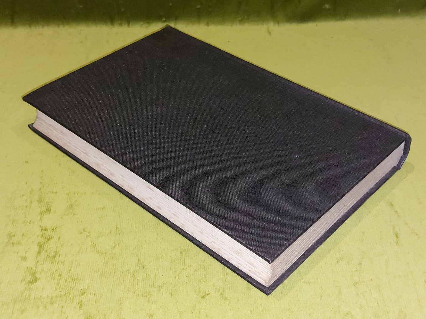 Lawrence G Green - White Man's Grave - (1954) 1st UK Ed Hb Book1