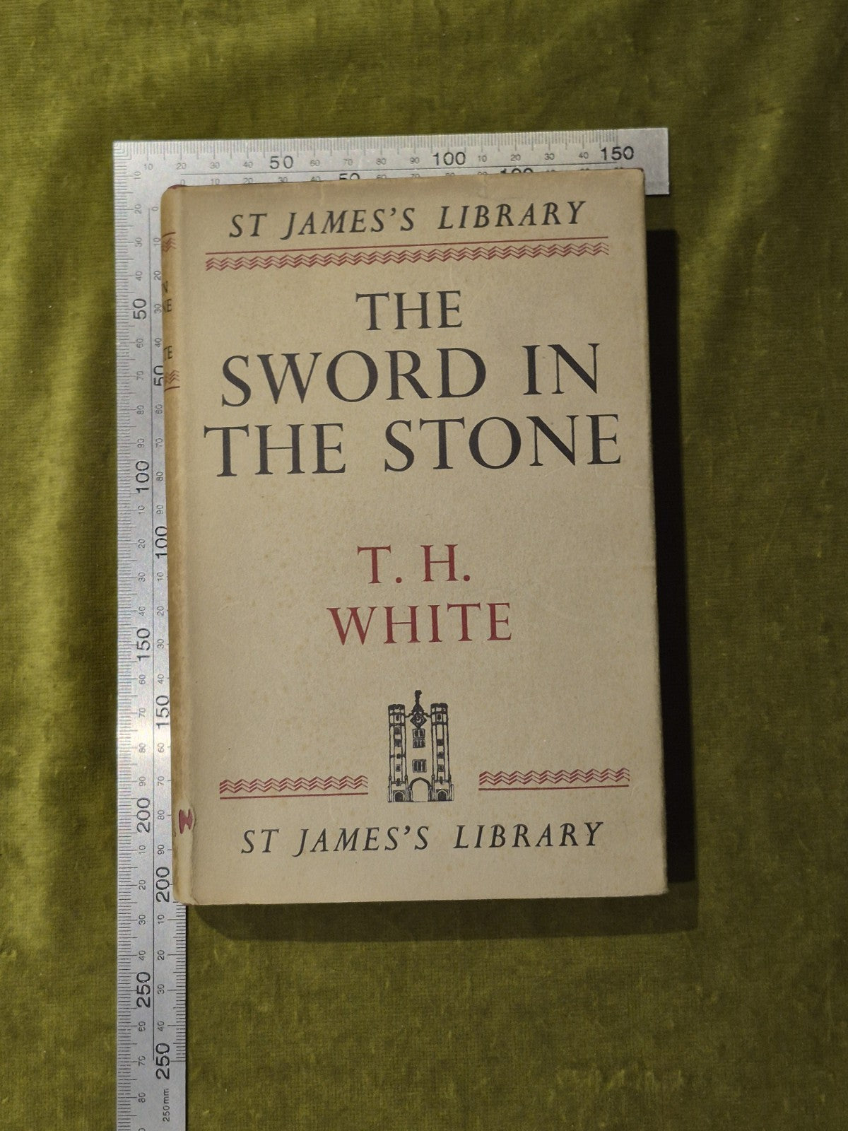 The Sword in the Stone - T H White , Collins St James Library 1950 HB DJ3