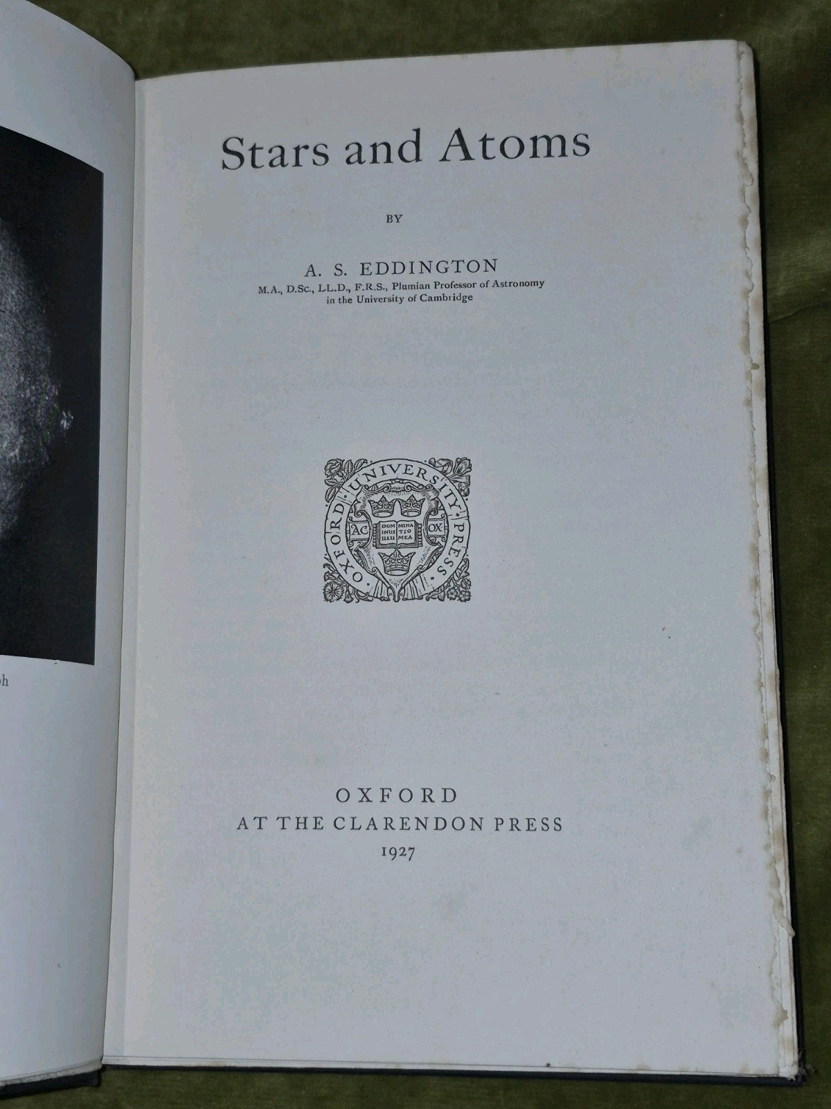 Stars and Atoms by Arthur Eddington Oxford 1927 1st ed EINSTEIN4