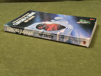 Way Station-Clifford D. Simak 1976 Methuen Paperback Good C23