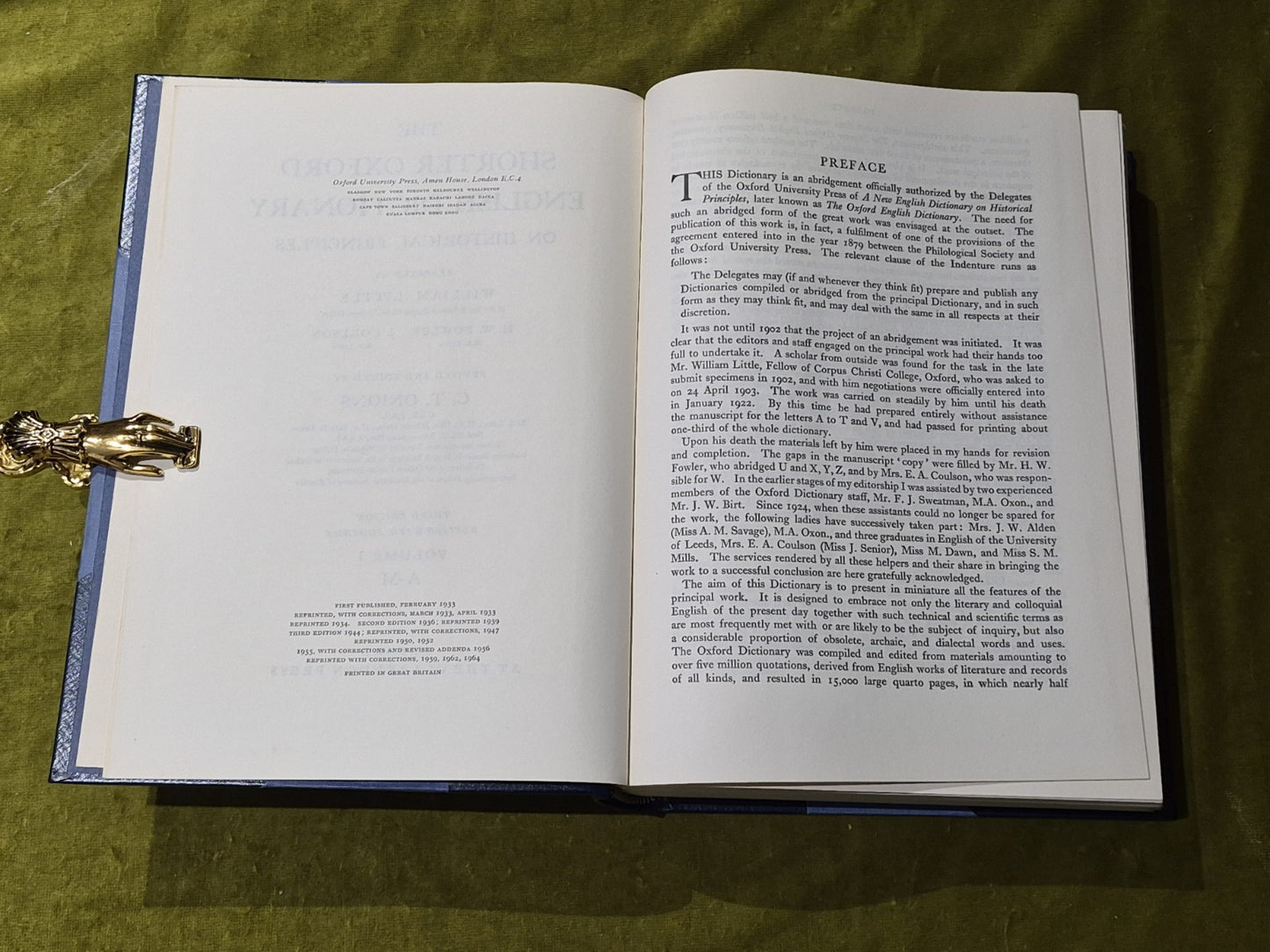 Shorter Oxford English Dictionary Third Edition 1964 in 2 Volumes4