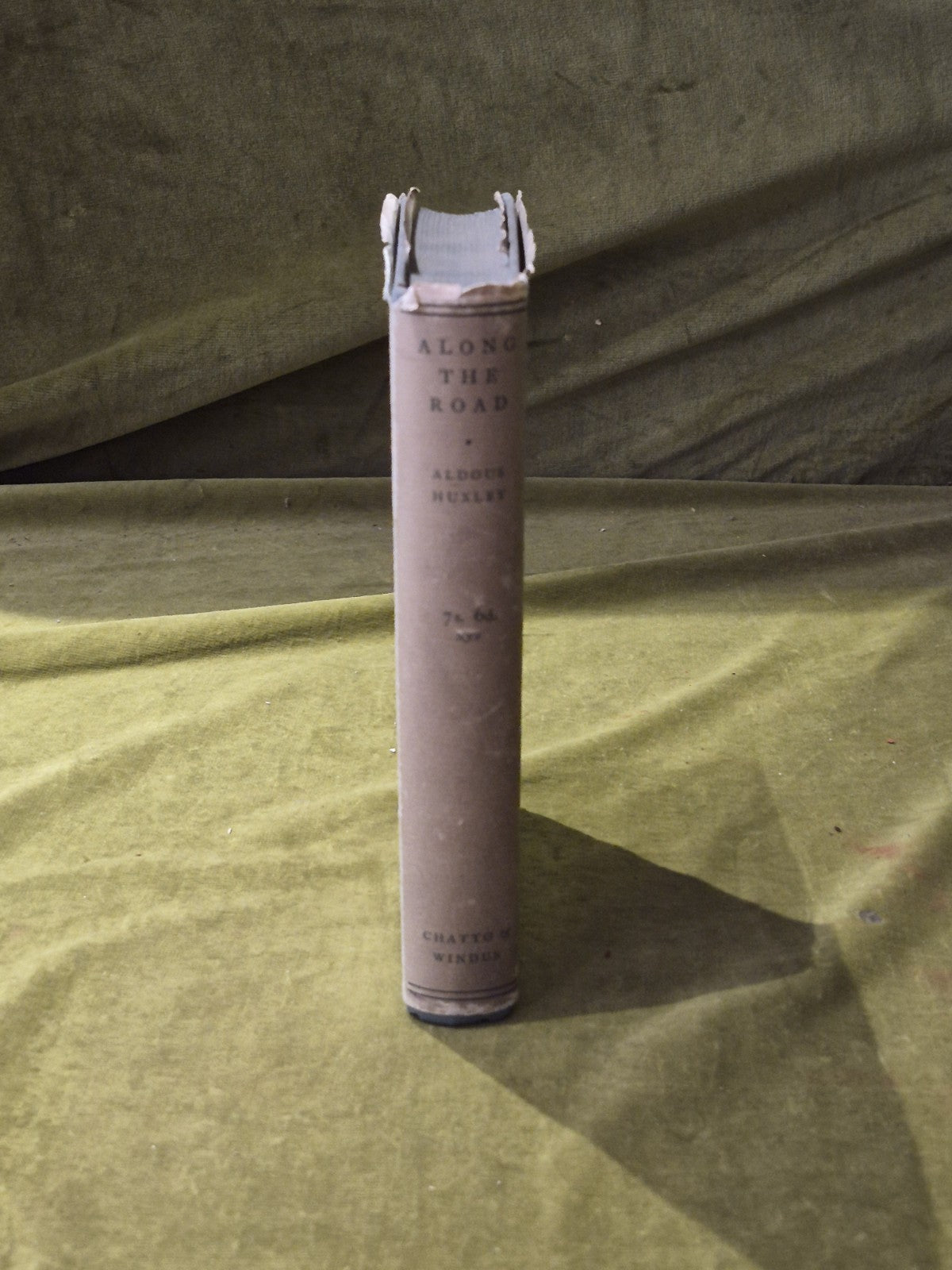 Along the Road Notes & Essays of a Tourist - Aldous Huxley Chatto & Windus 19252