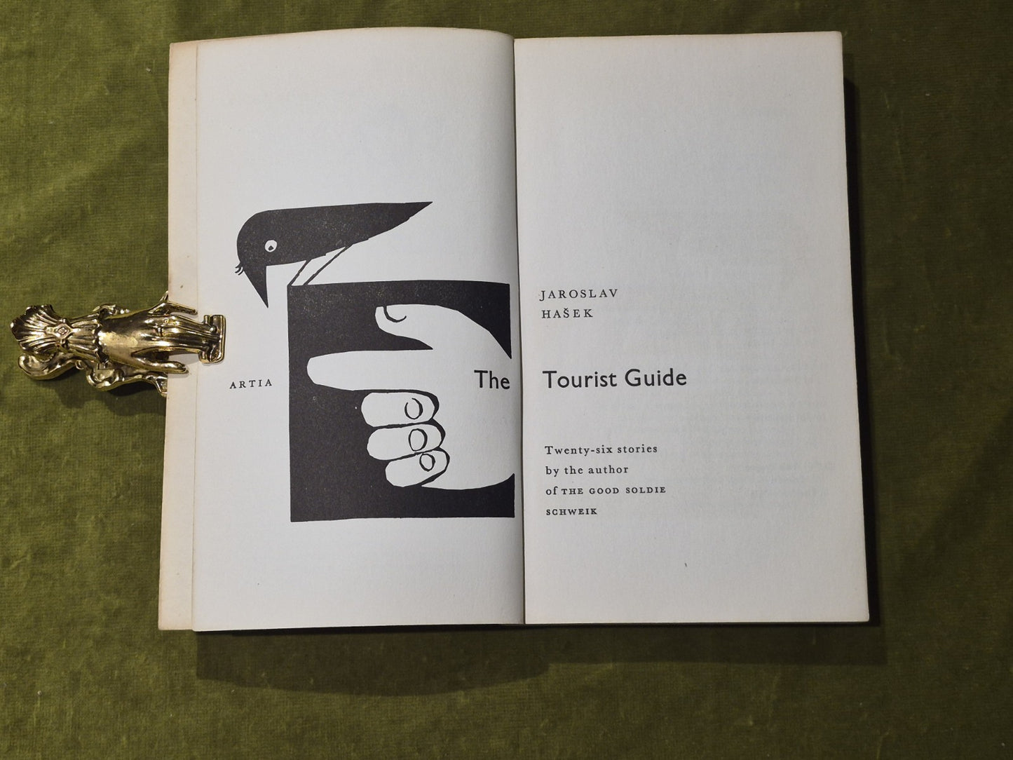 JAROSLAV HASEK: The Tourist Guide (26 Stories) | Artia Pocket Books4