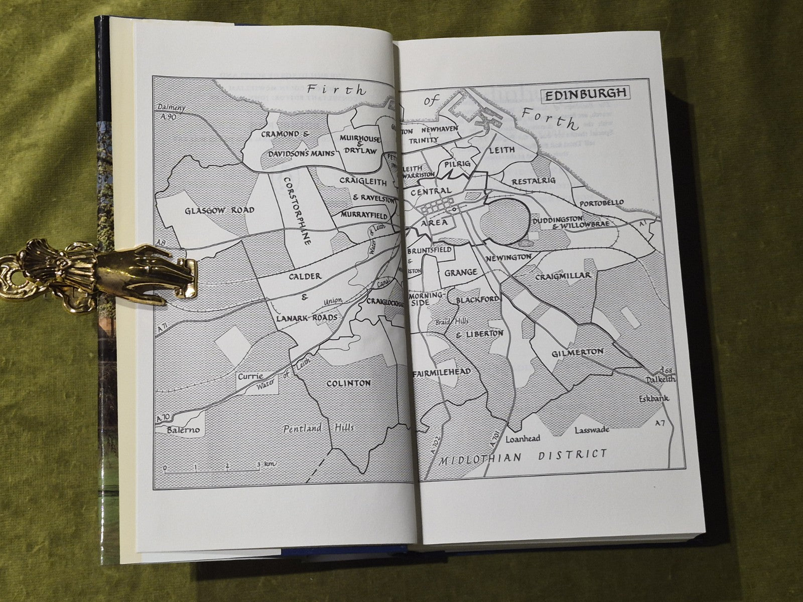 Colin McWilliam, John Gifford / EDINBURGH The Buildings of Scotland5