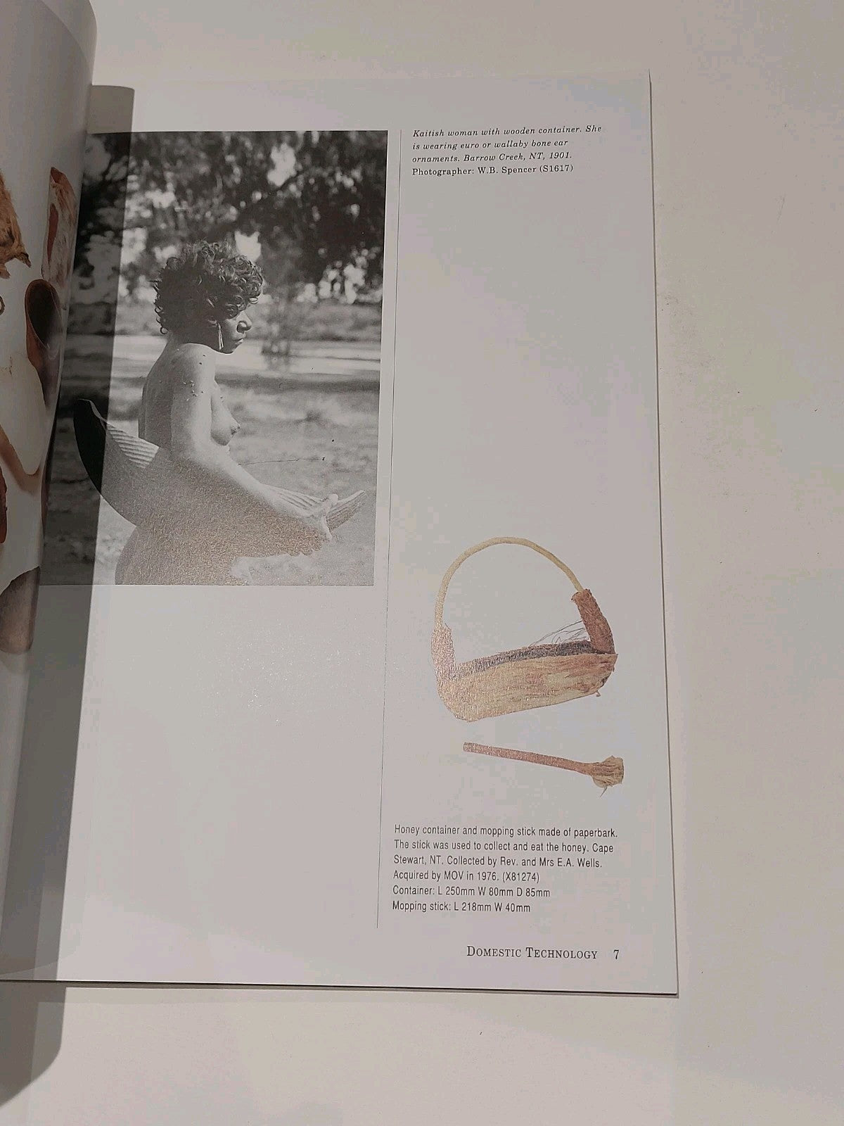 Women's Work : Aboriginal Women's Artefacts In The Museum Of Victoria (1995) Pb4